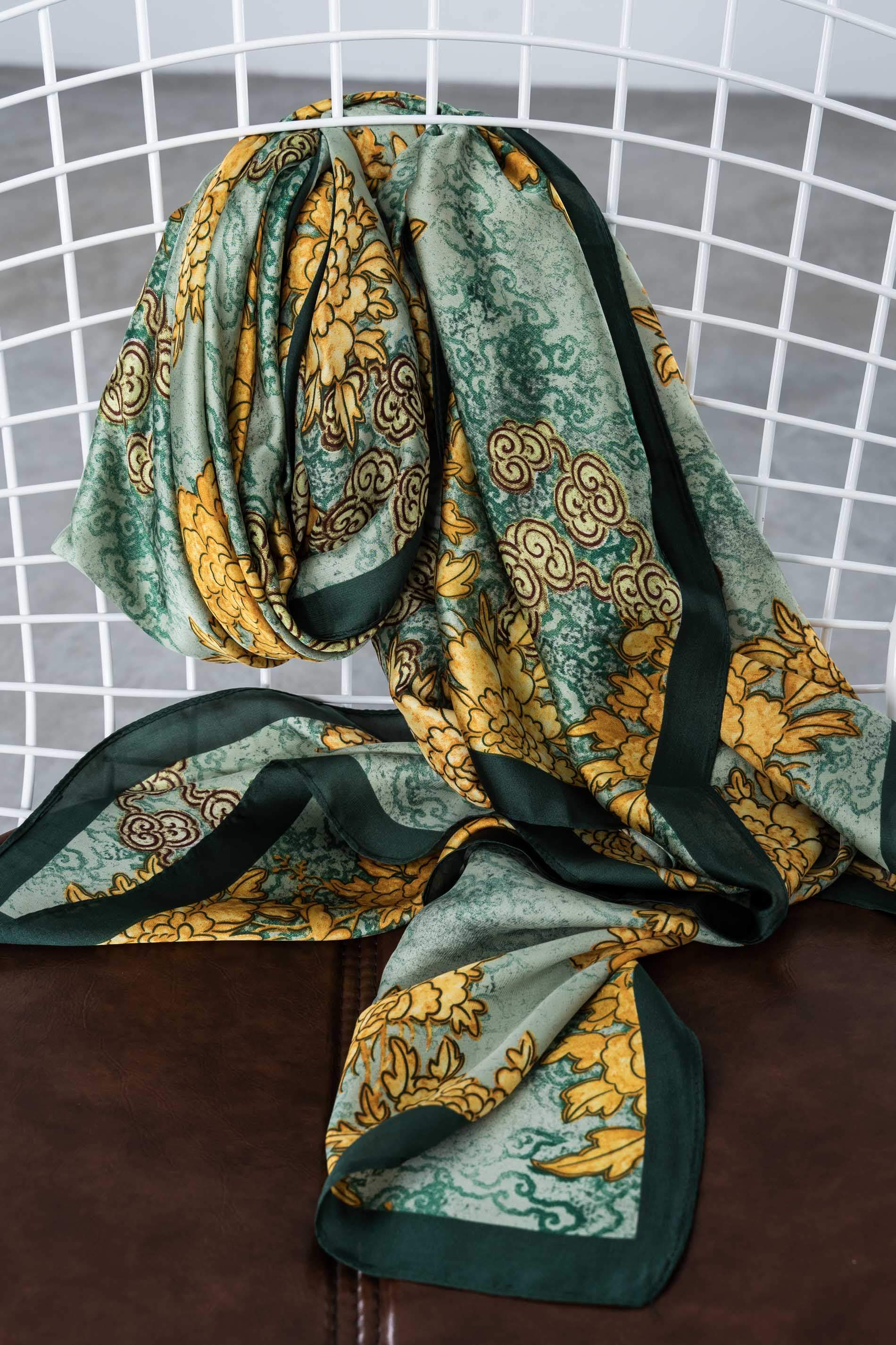 FOULARD EFECTO SEDA FLOR