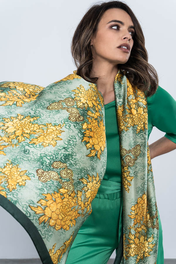 FOULARD EFECTO SEDA FLOR