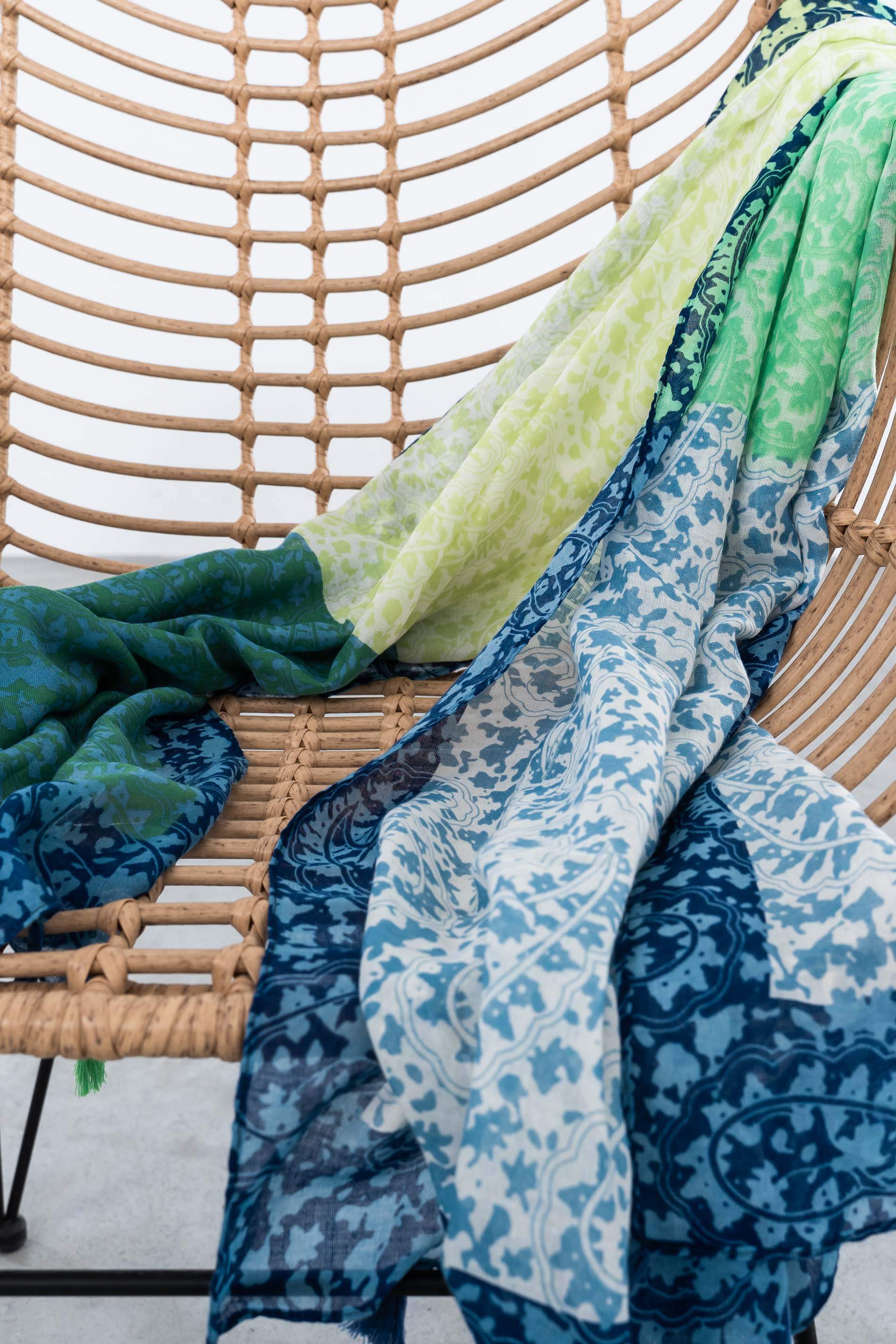 FOULARD BLOQUES COLORES HOJAS