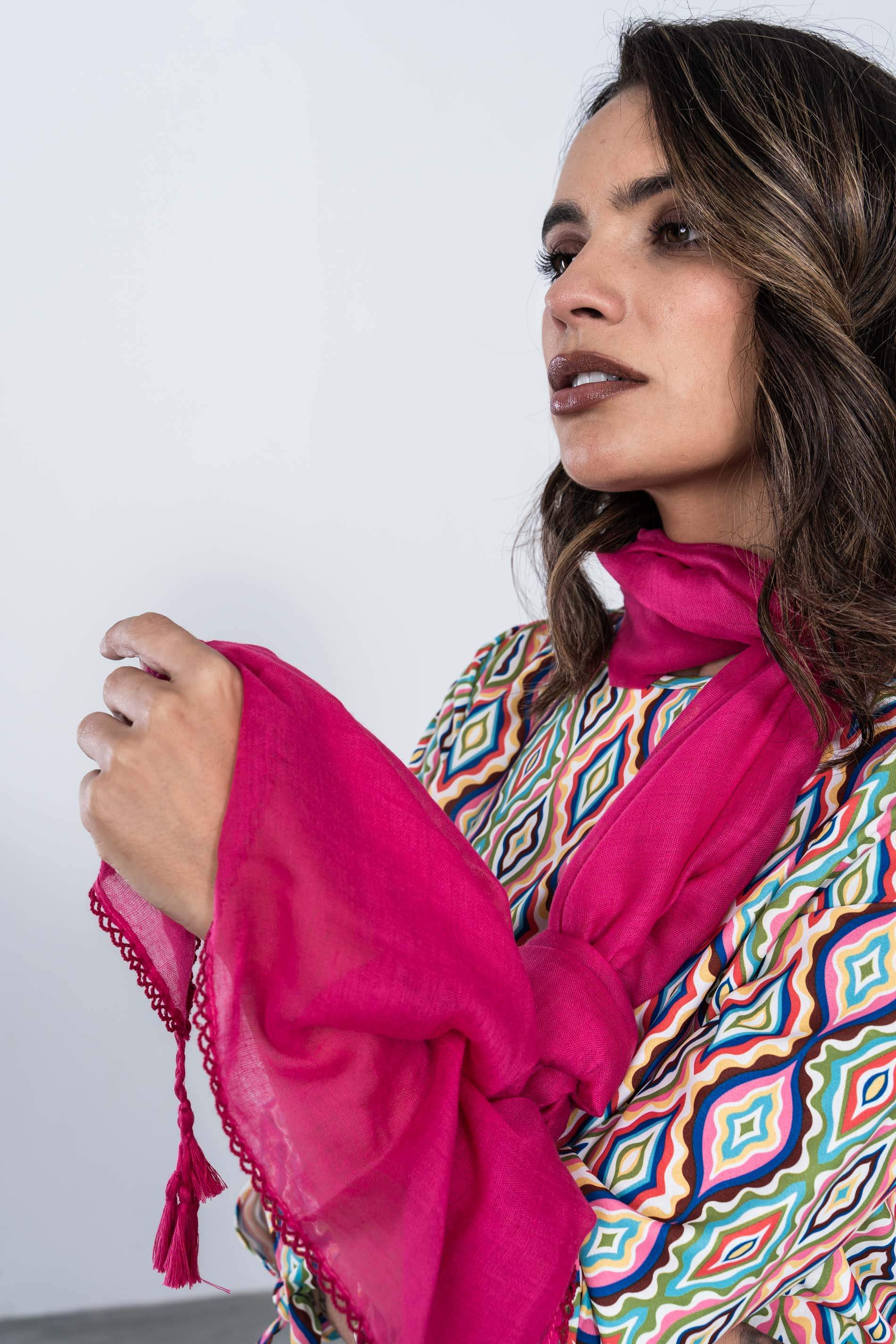 FOULARD LISO POMPONES