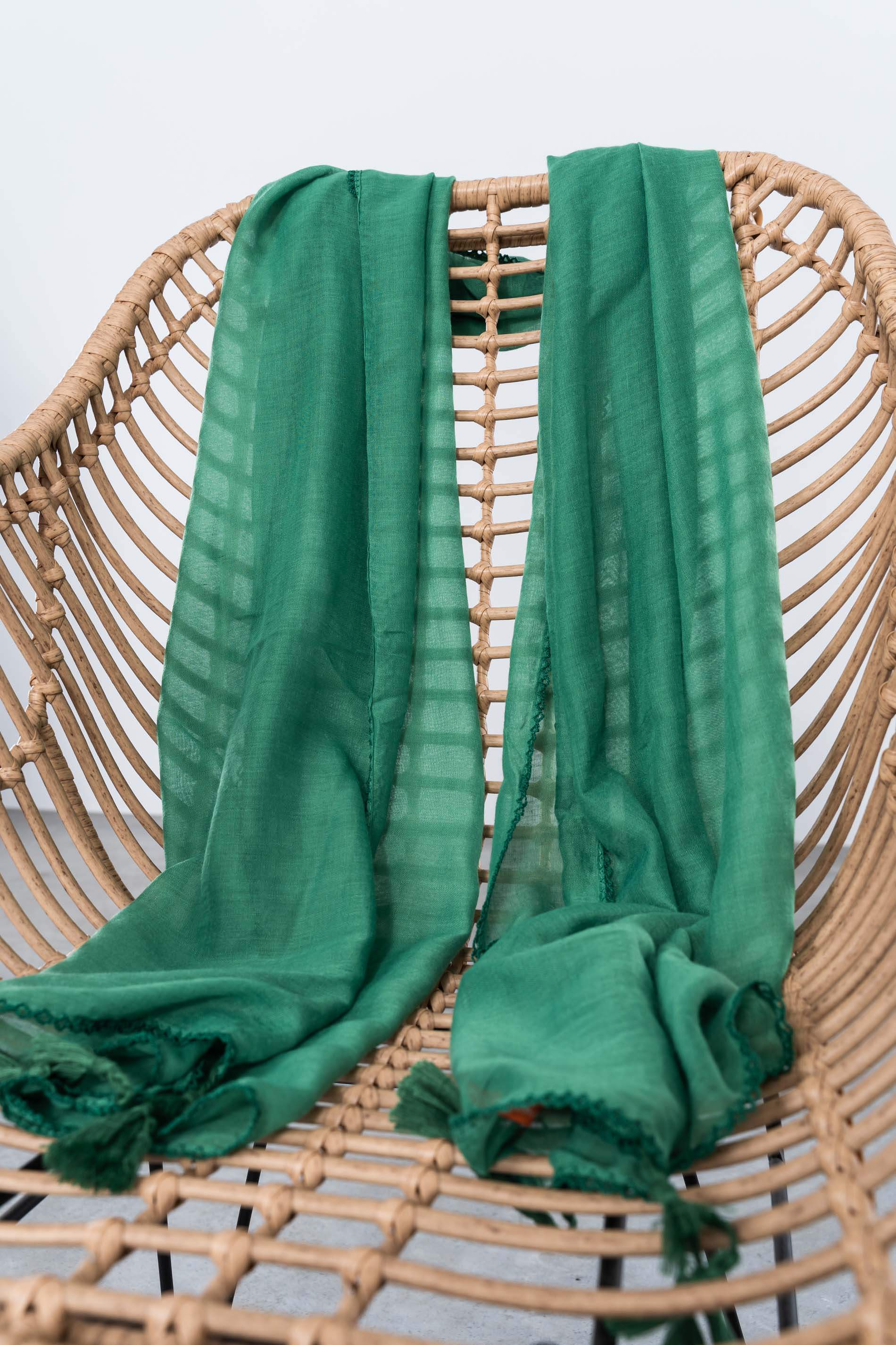 FOULARD LISO POMPONES
