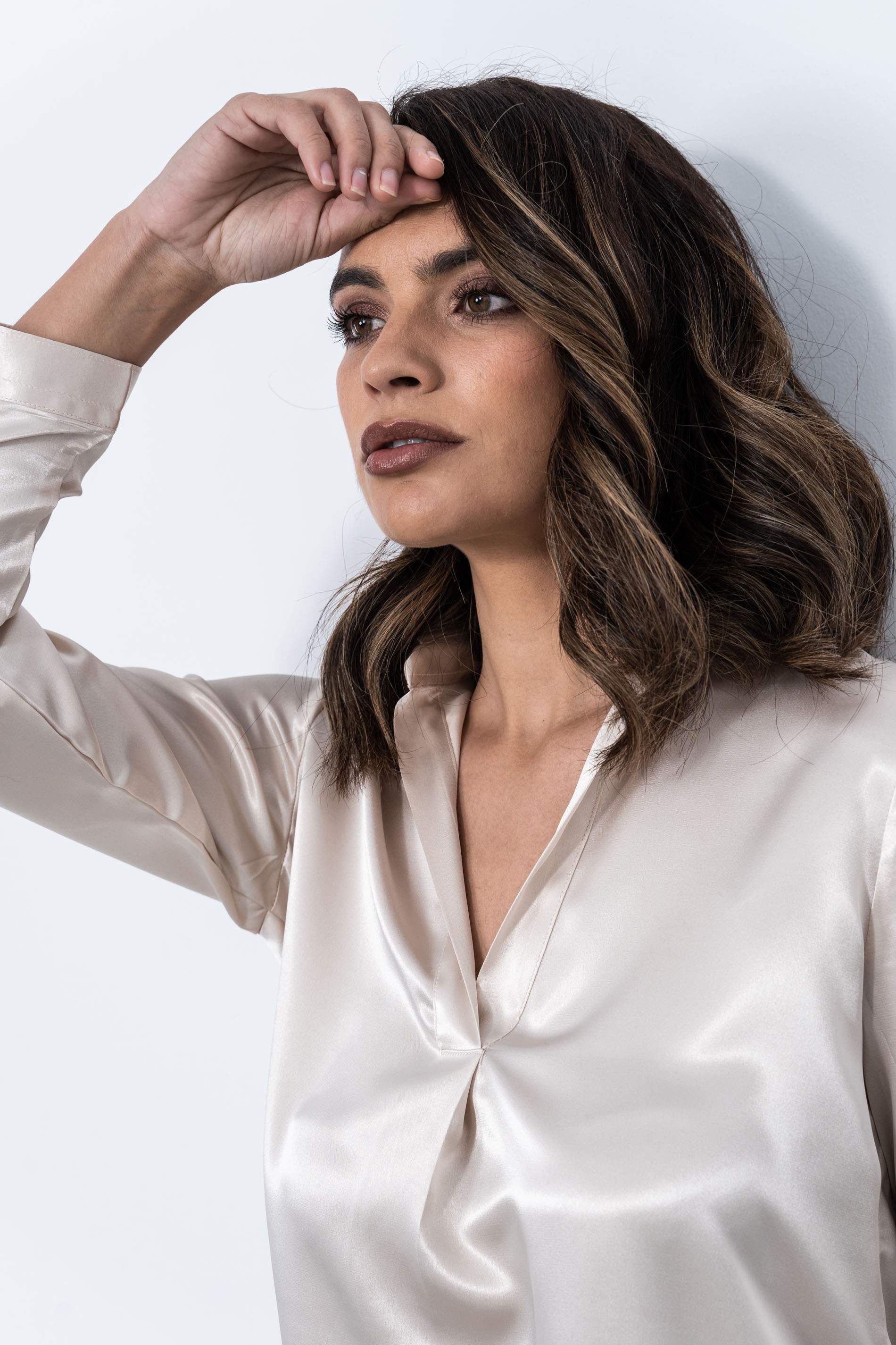 BLUSA TABLA SATINADA BEIGE