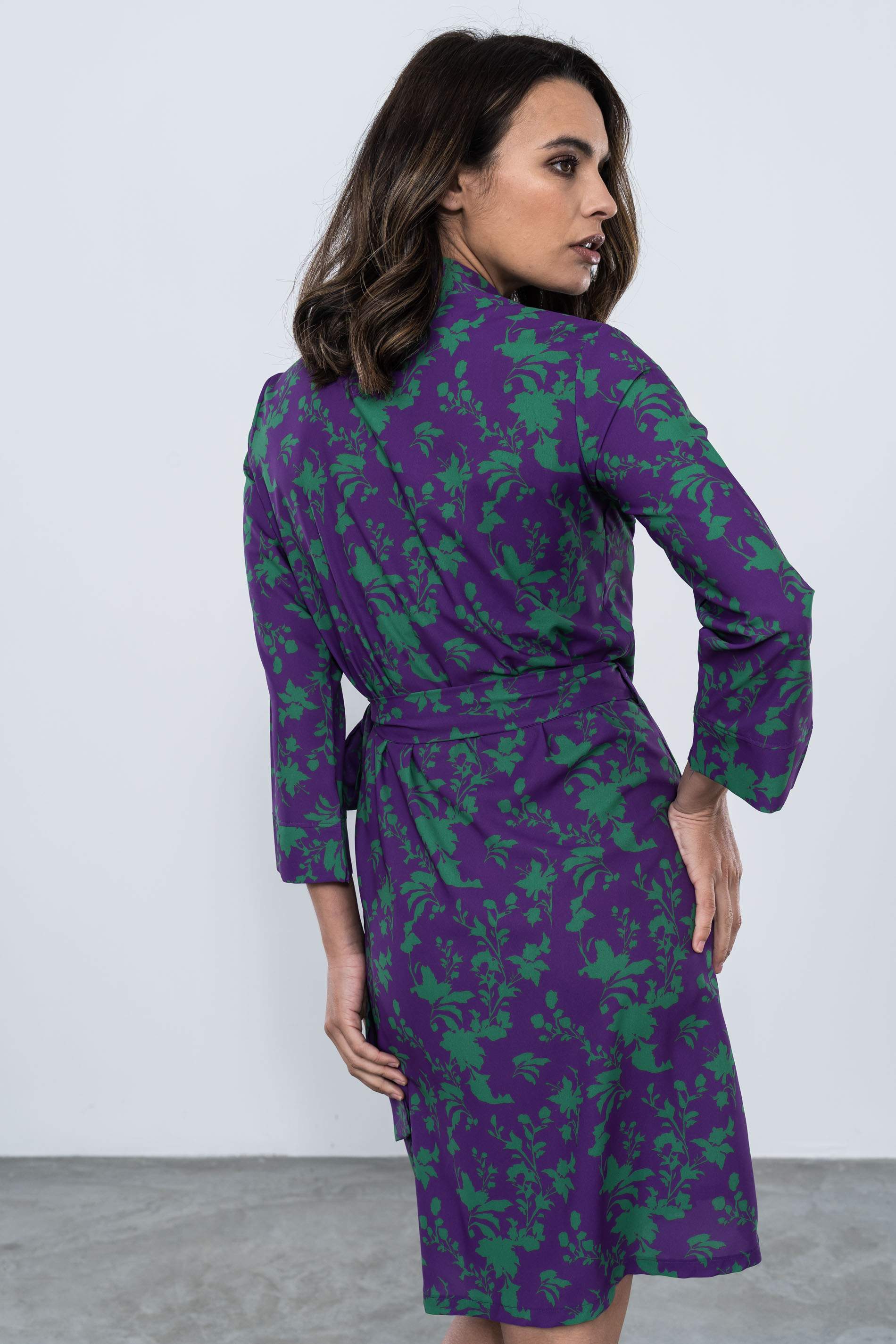 VESTIDO ENVOLVENTE HOJAS