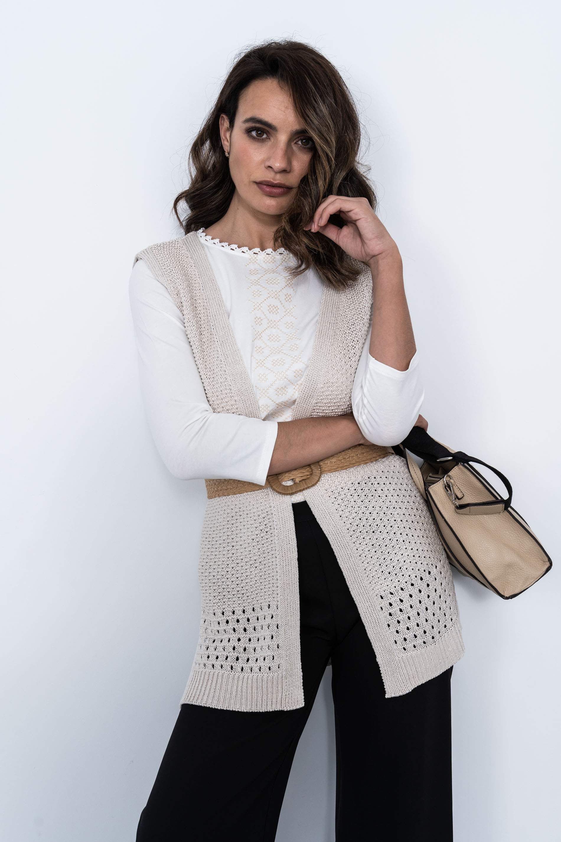 CHALECO CALADO BEIGE