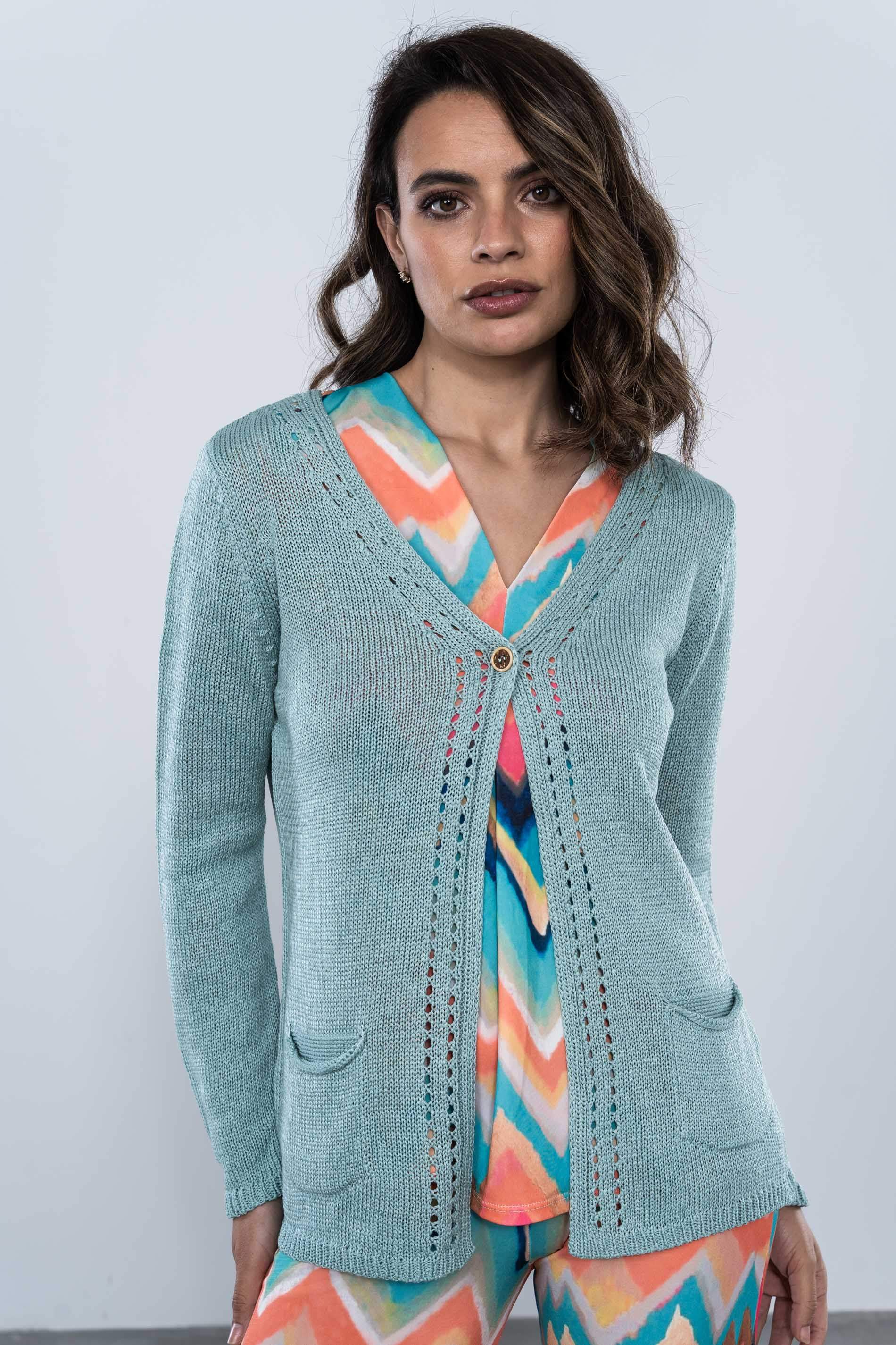 CHAQUETA CALADOS BOLSILLOS AGUA