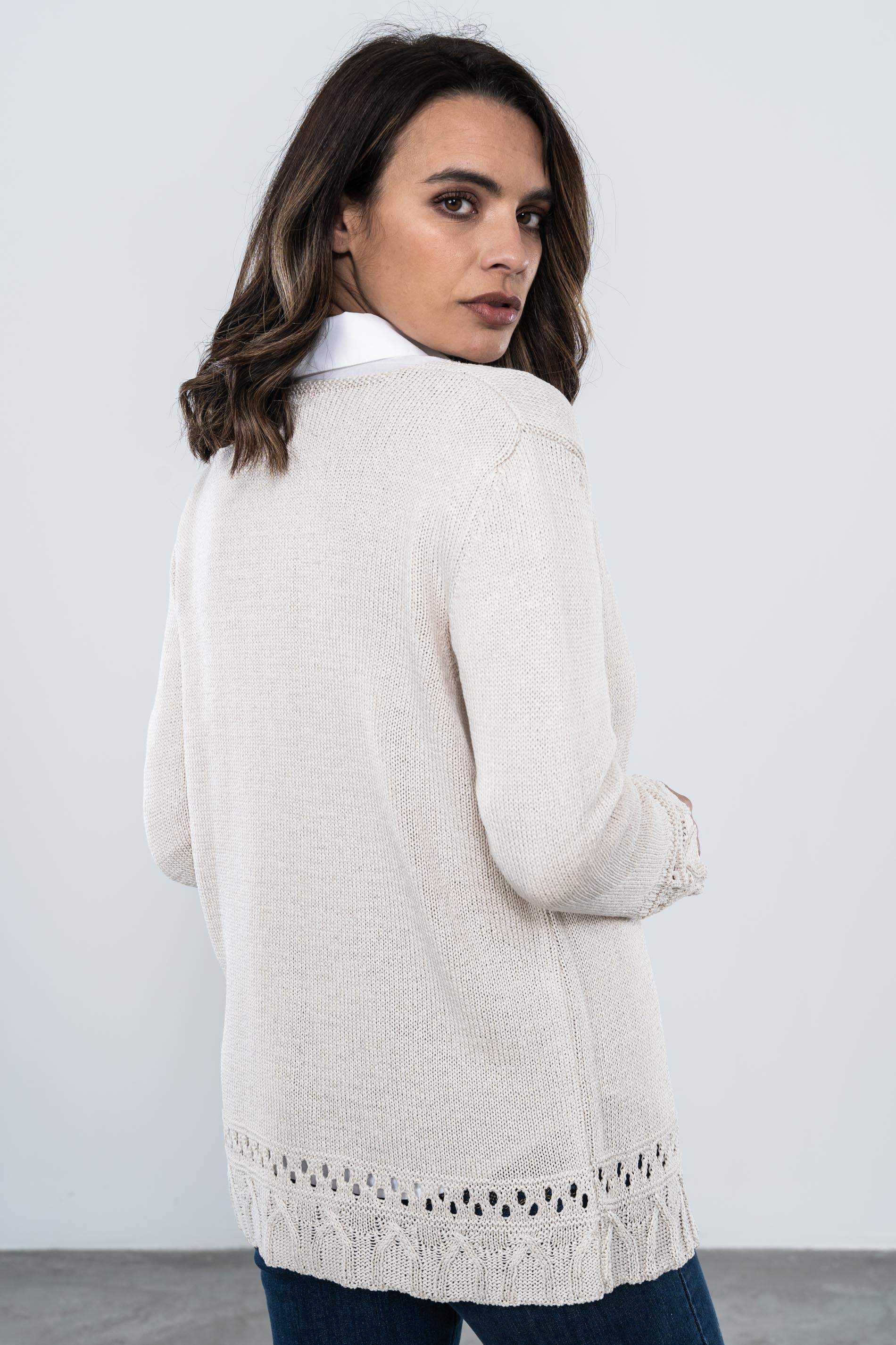 CHAQUETA DETALLES CENEFAS BEIGE
