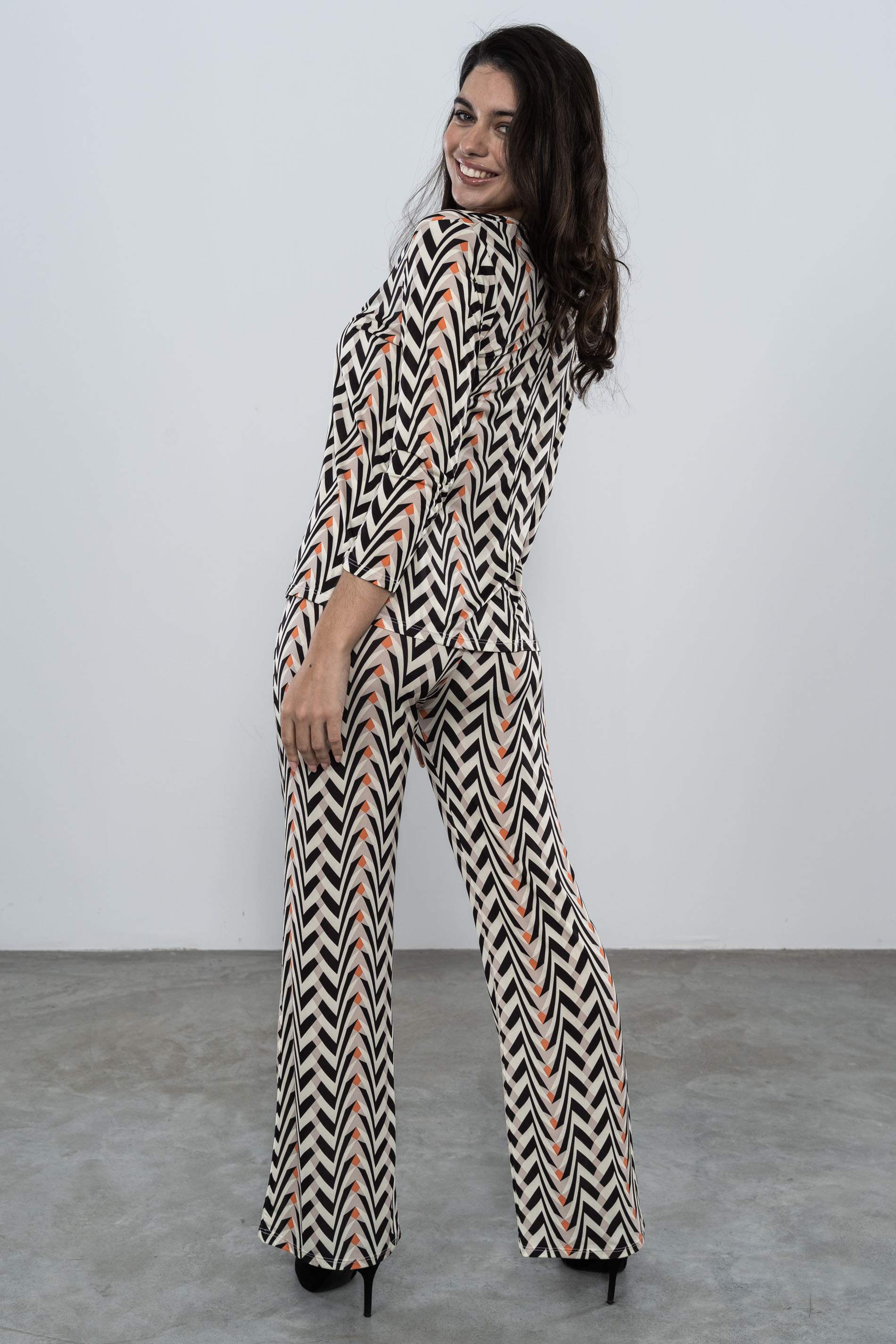 PANTALON ESTAMPADO TRAZOS
