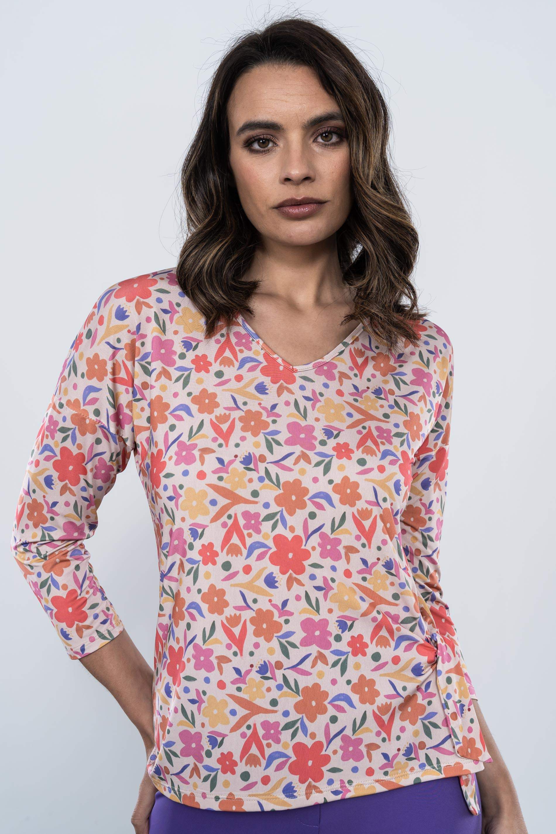 CAMISETA DETALLE NUDO MF FLORAL