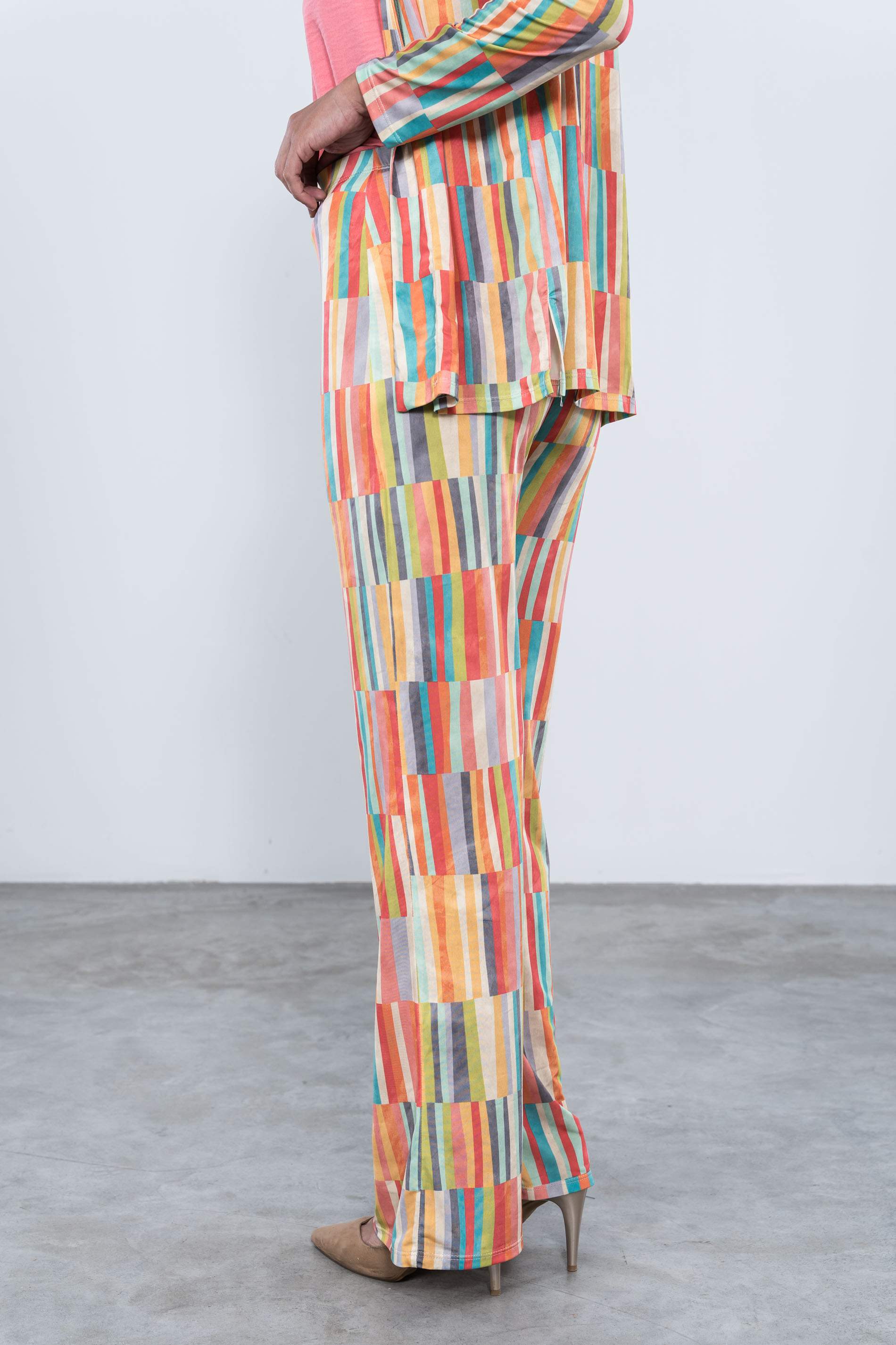 PANTALON GEOMETRICO RAYAS