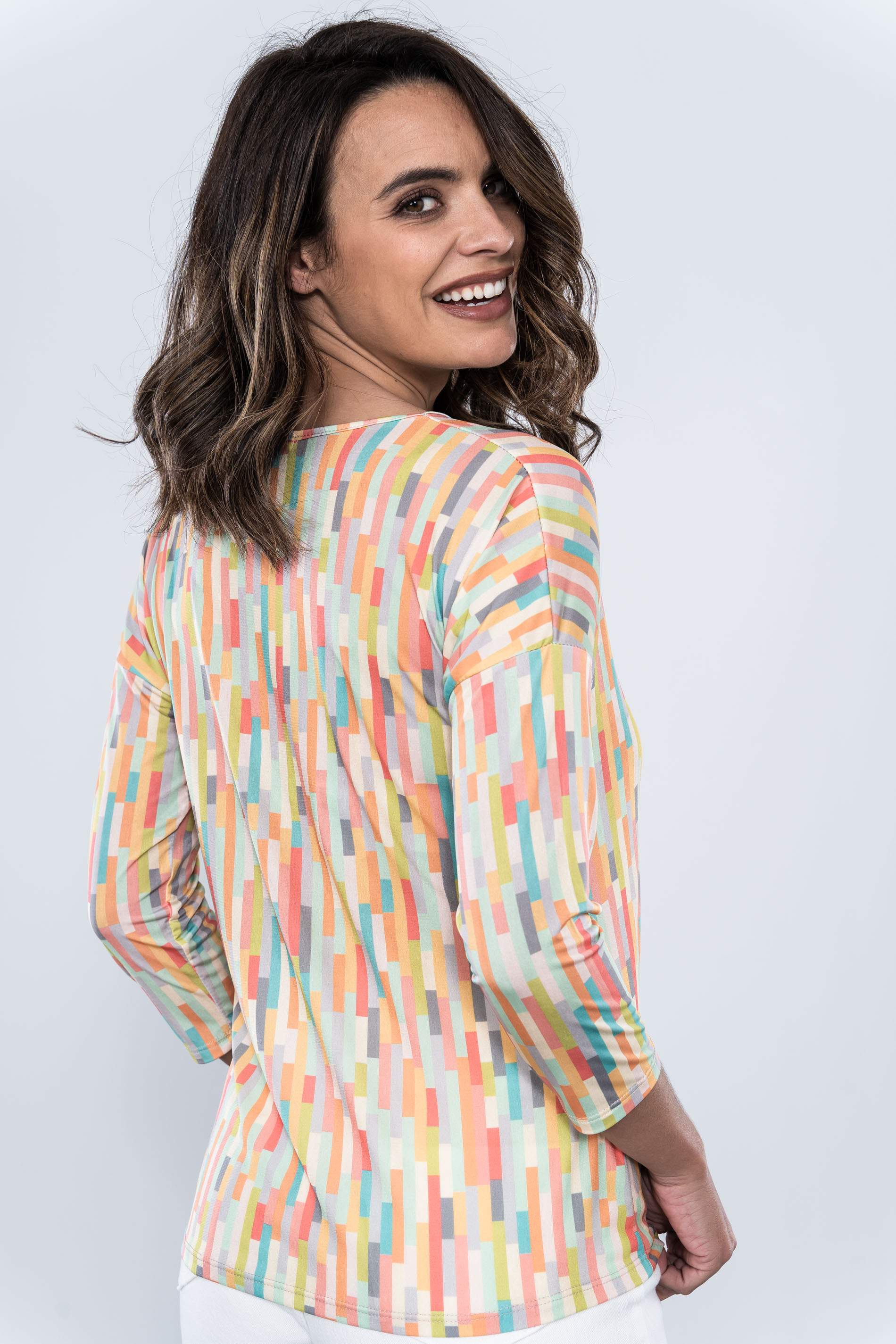 CAMISETA DETALLES NUDO COLORES MF