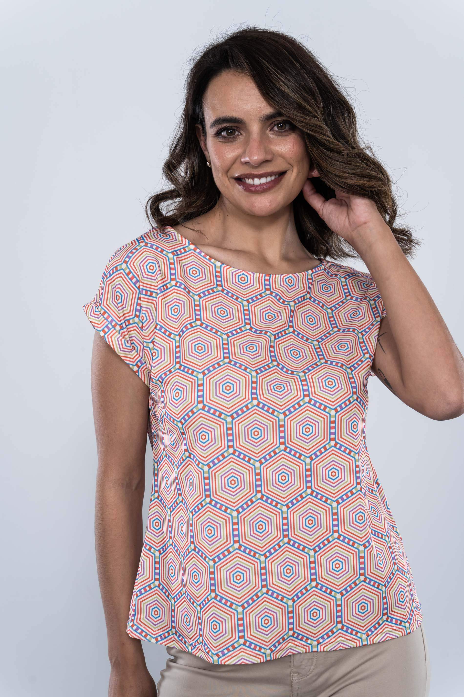 CAMISETA HEXAGONOS COLOR MANGA CORTA