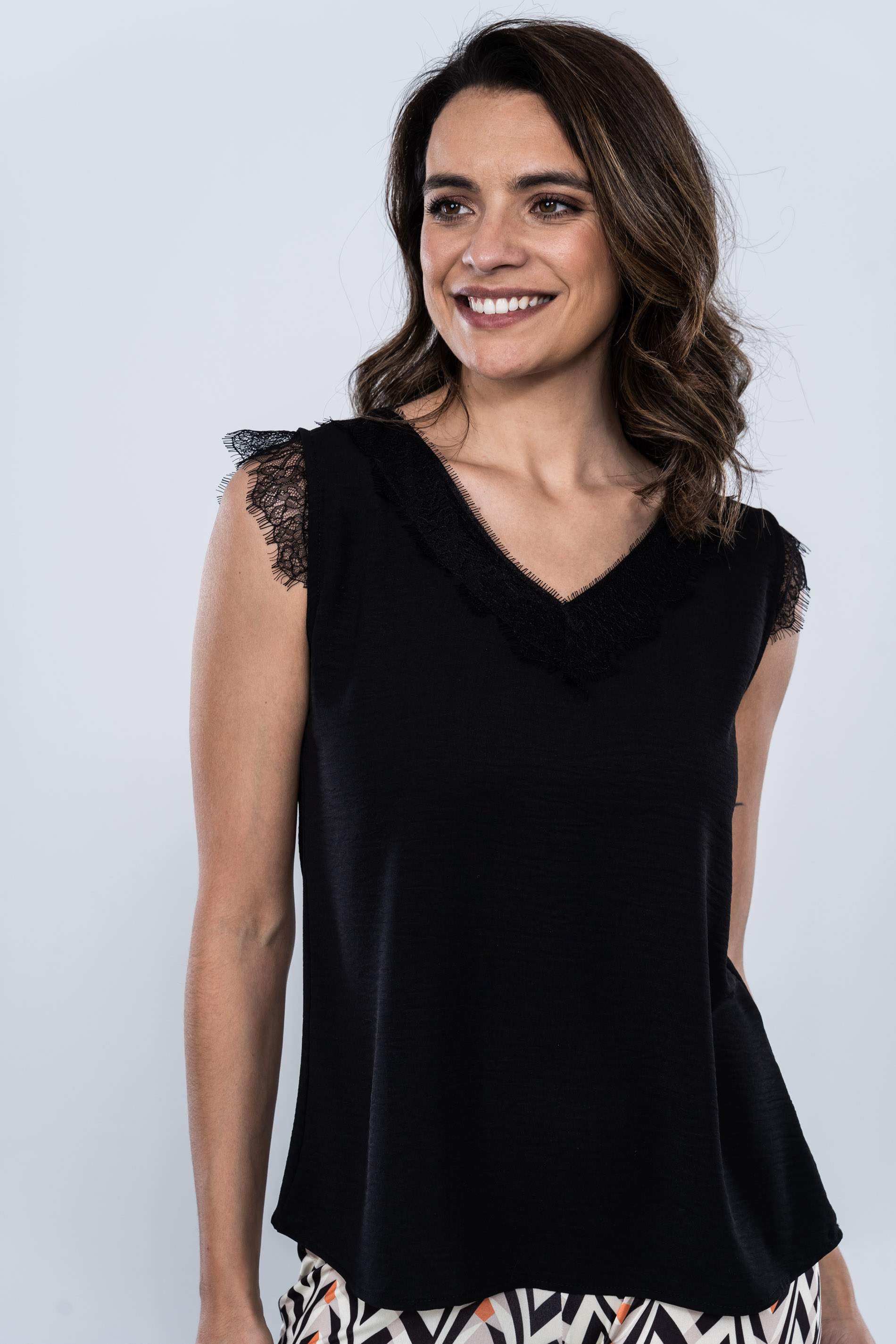 BLUSA COMBINADA ENCAJE NEGRO
