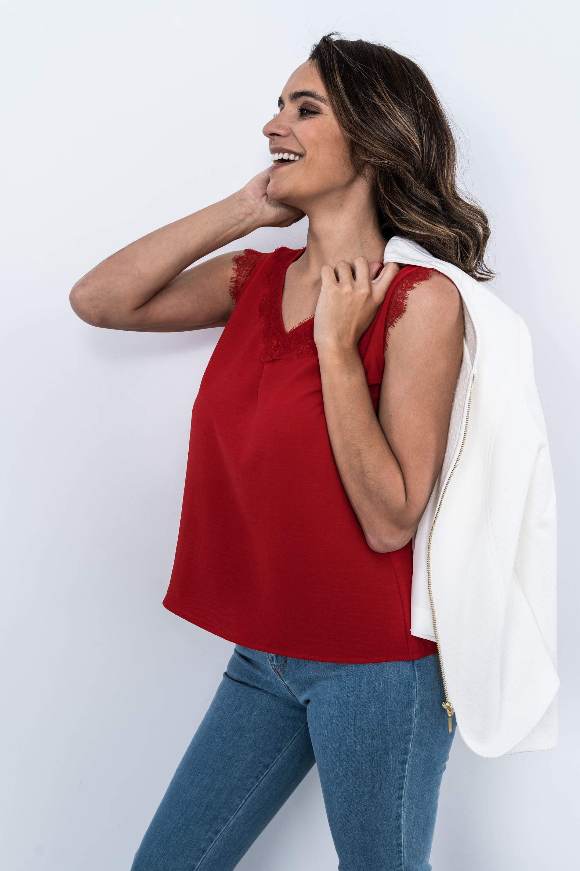 BLUSA COMBINADA ENCAJE ROJO