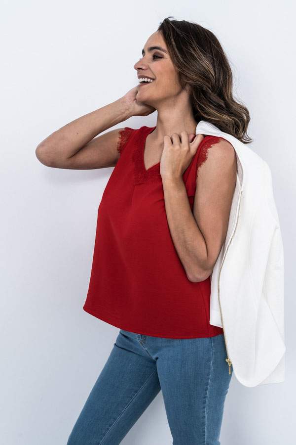 BLUSA COMBINADA ENCAJE ROJO