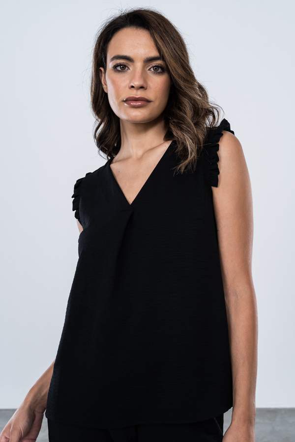 BLUSA VOLANTITO SISA C PICO NEGRO