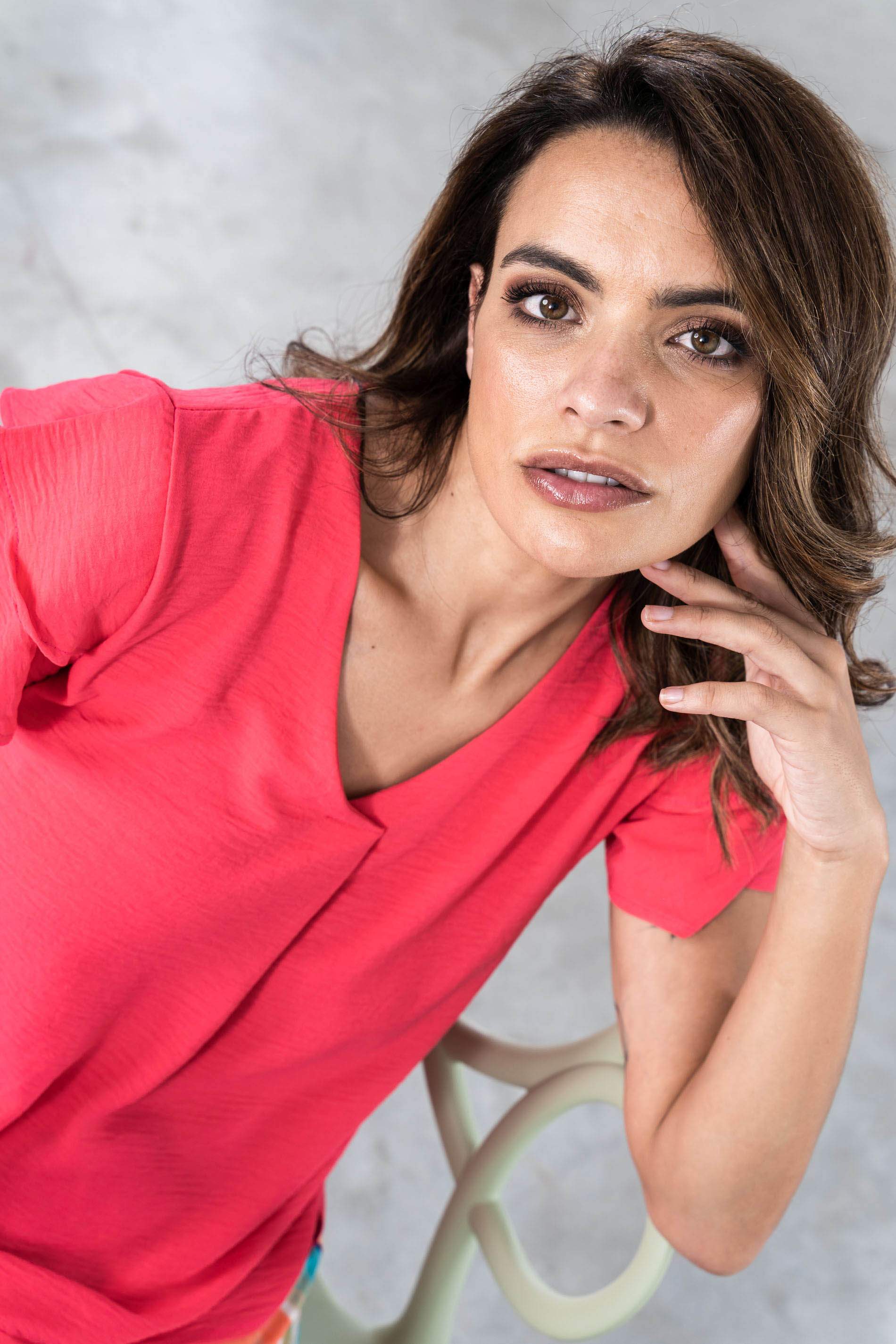 BLUSA DOBLE MANGA VOLANTE C PICO FRESA