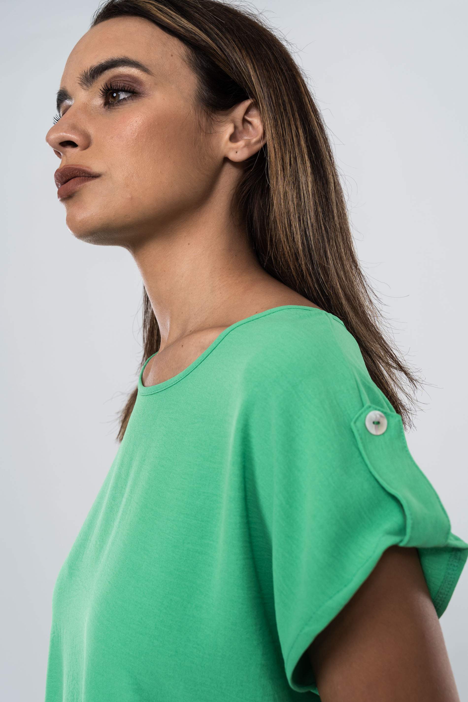BLUSA MANGA DETALLE BOTON VERDE