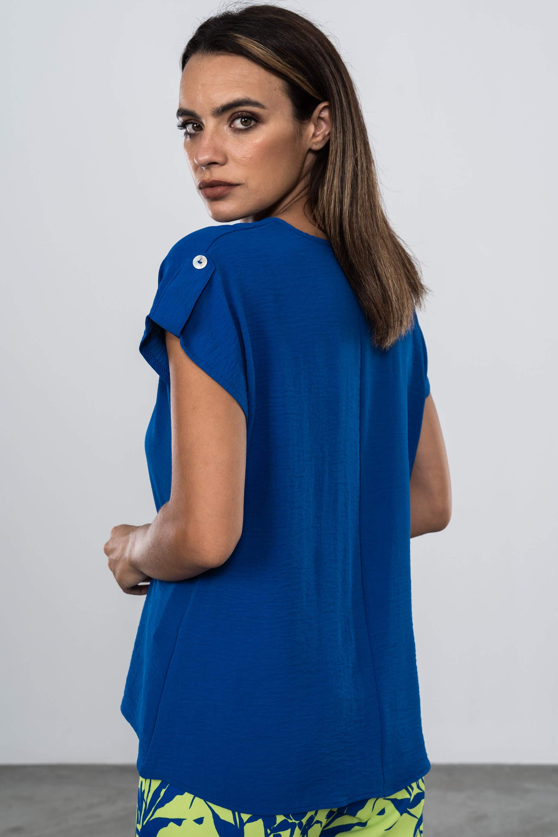 BLUSA MANGA DETALLE BOTON