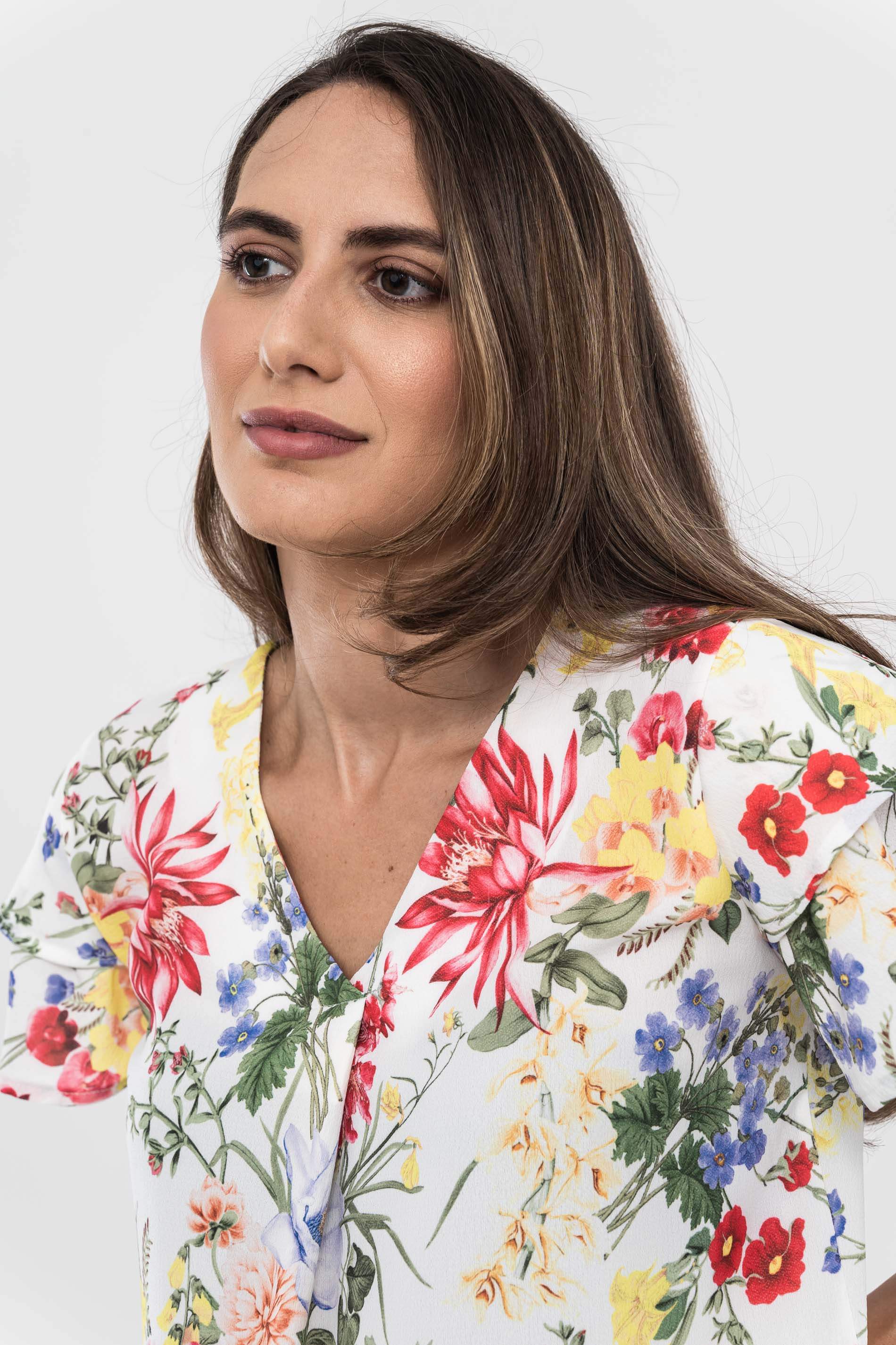 BLUSA DOBLE MANGA FLORAL.