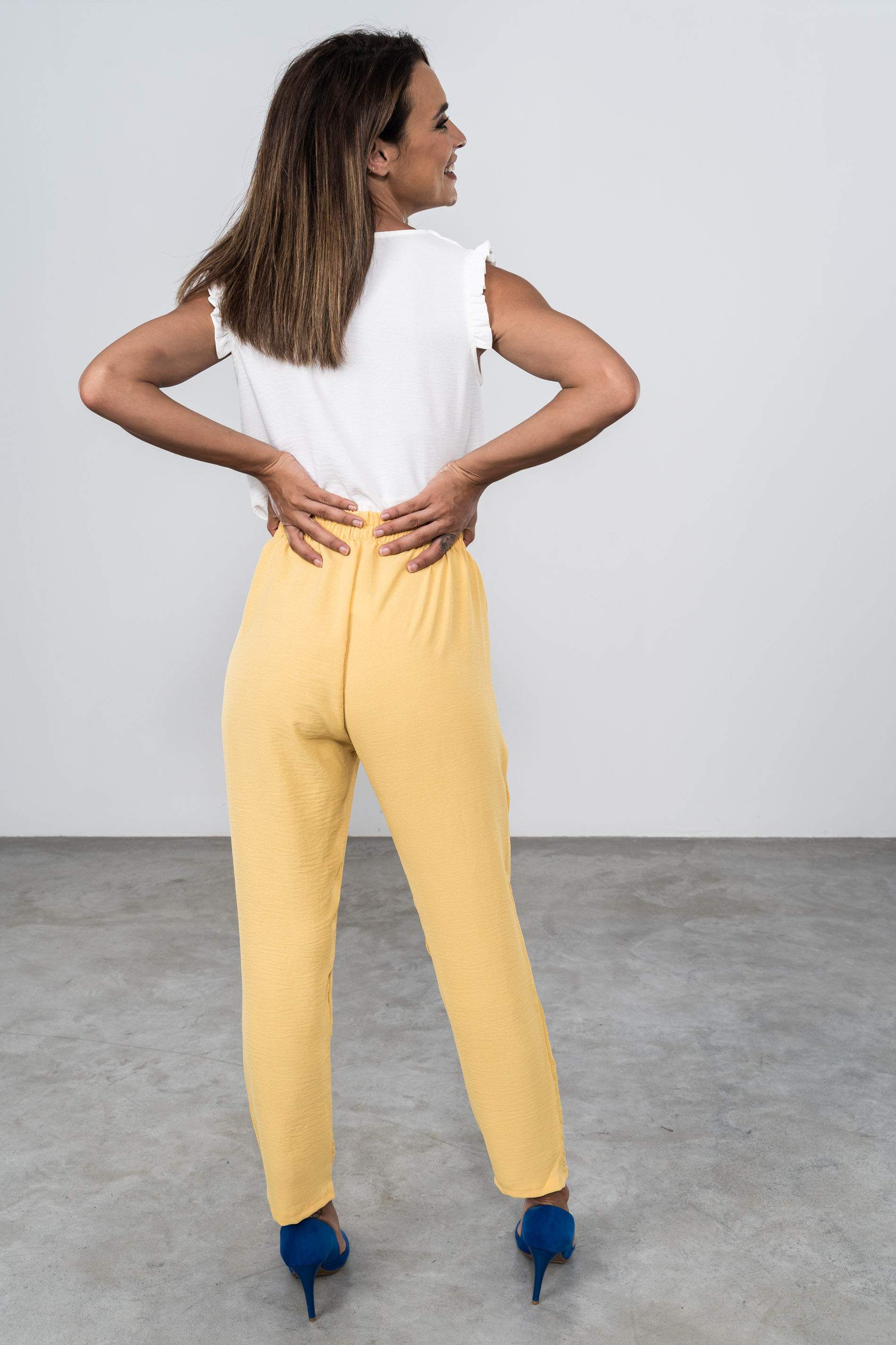 PANTALON HOLGADO BASICO AMARILLO