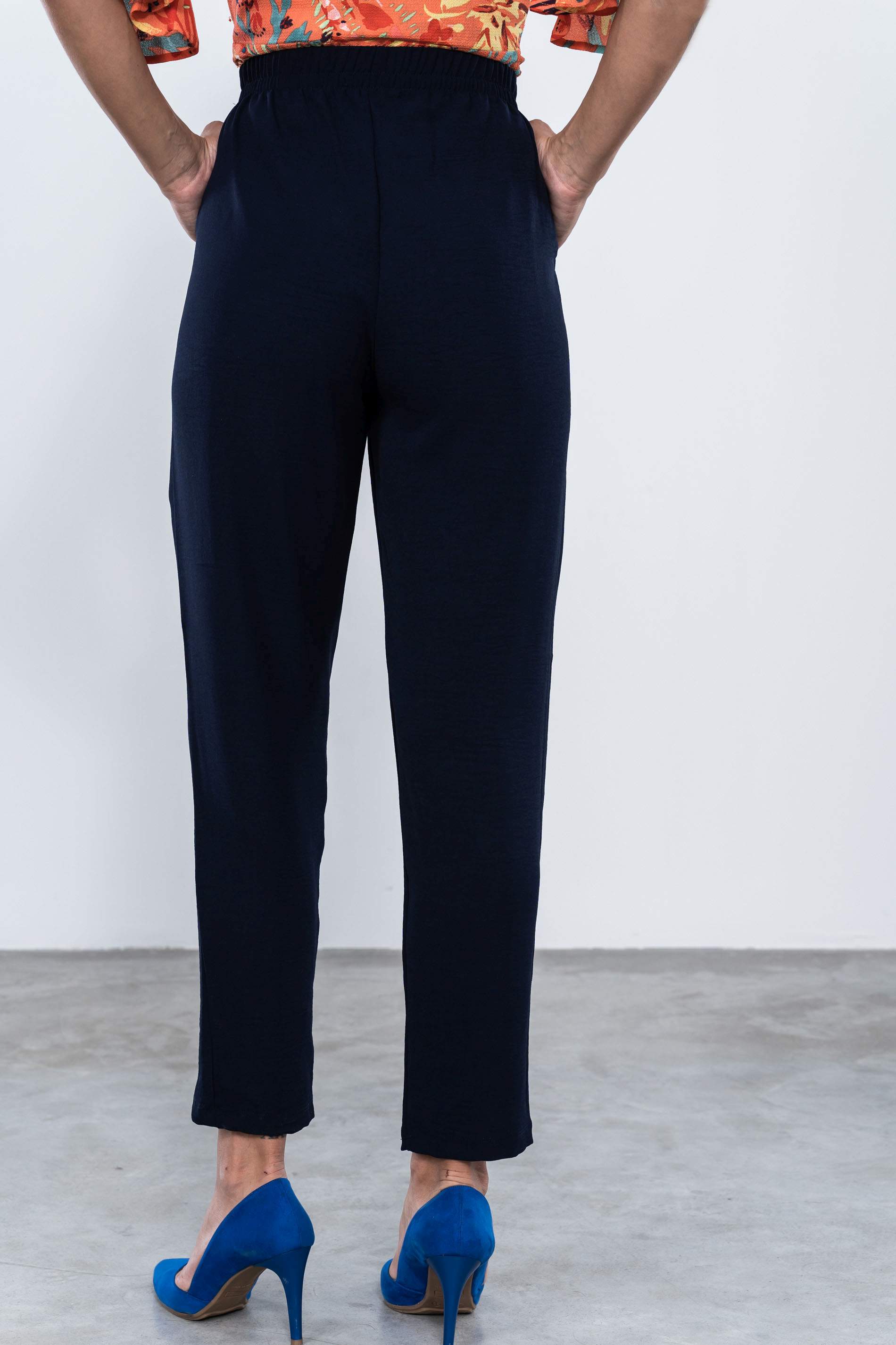 PANTALON HOLGADO BASICO MARINO