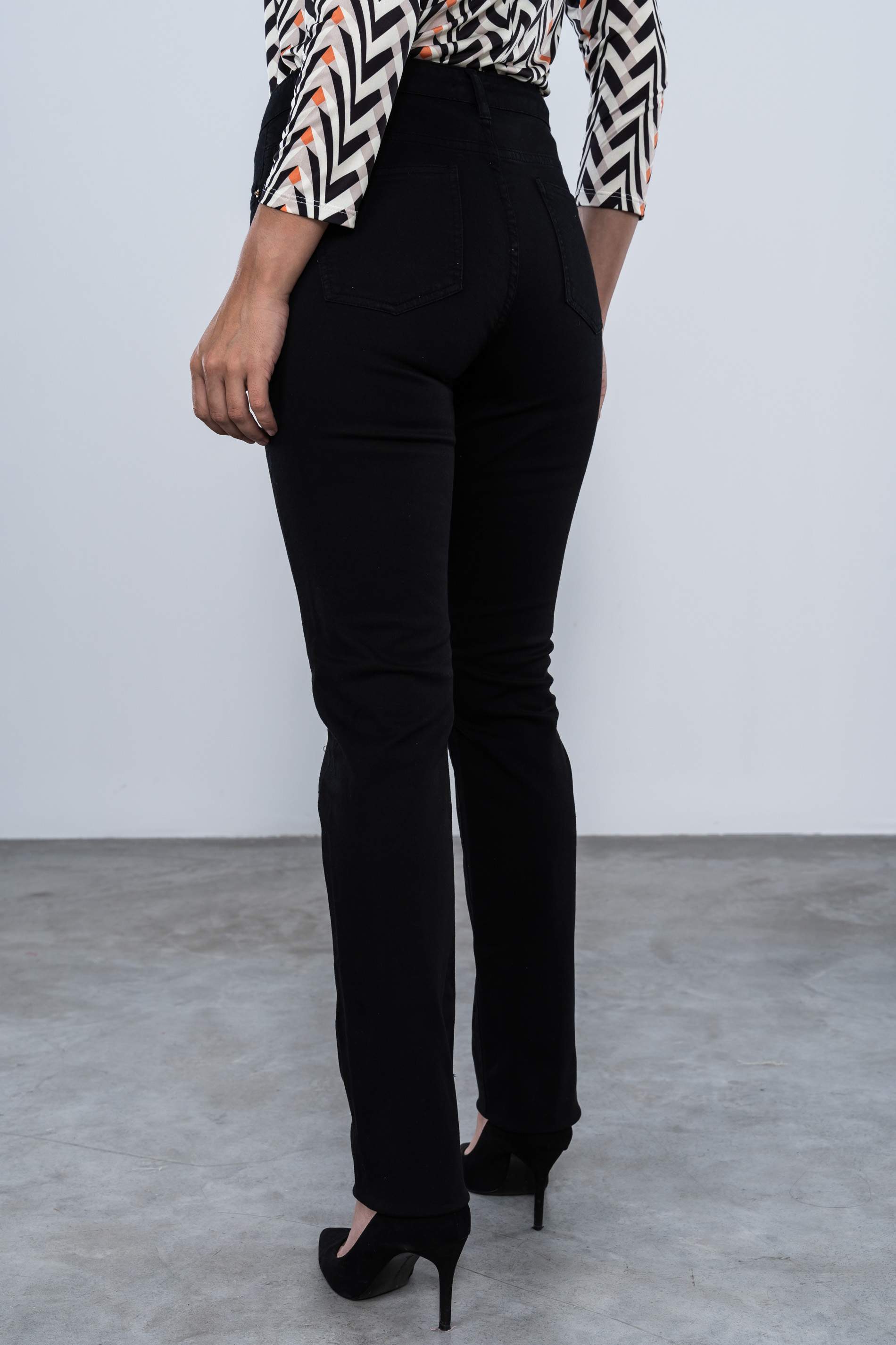 PANTALON 5 BOLSILLOS RECTO NEGRO