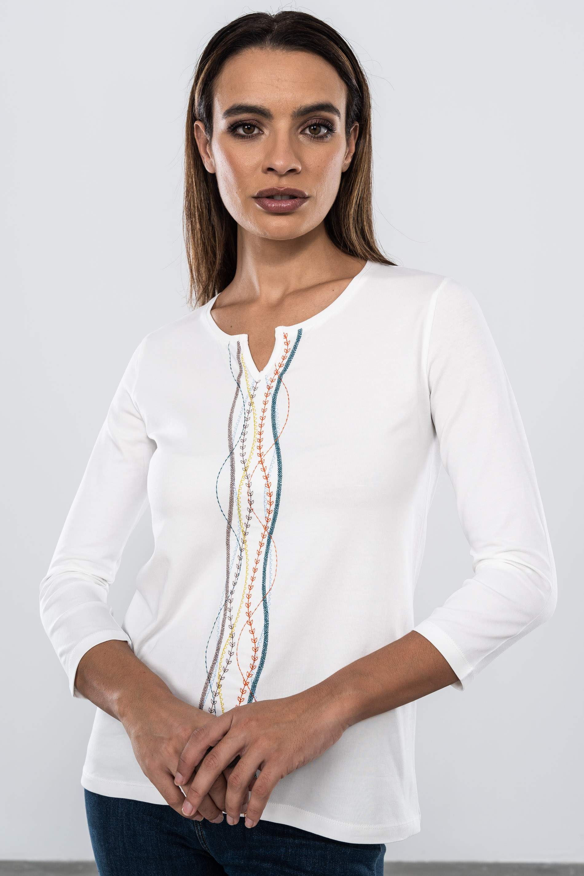 CAMISETA BORDAD TIRAS CENTRO COLORES