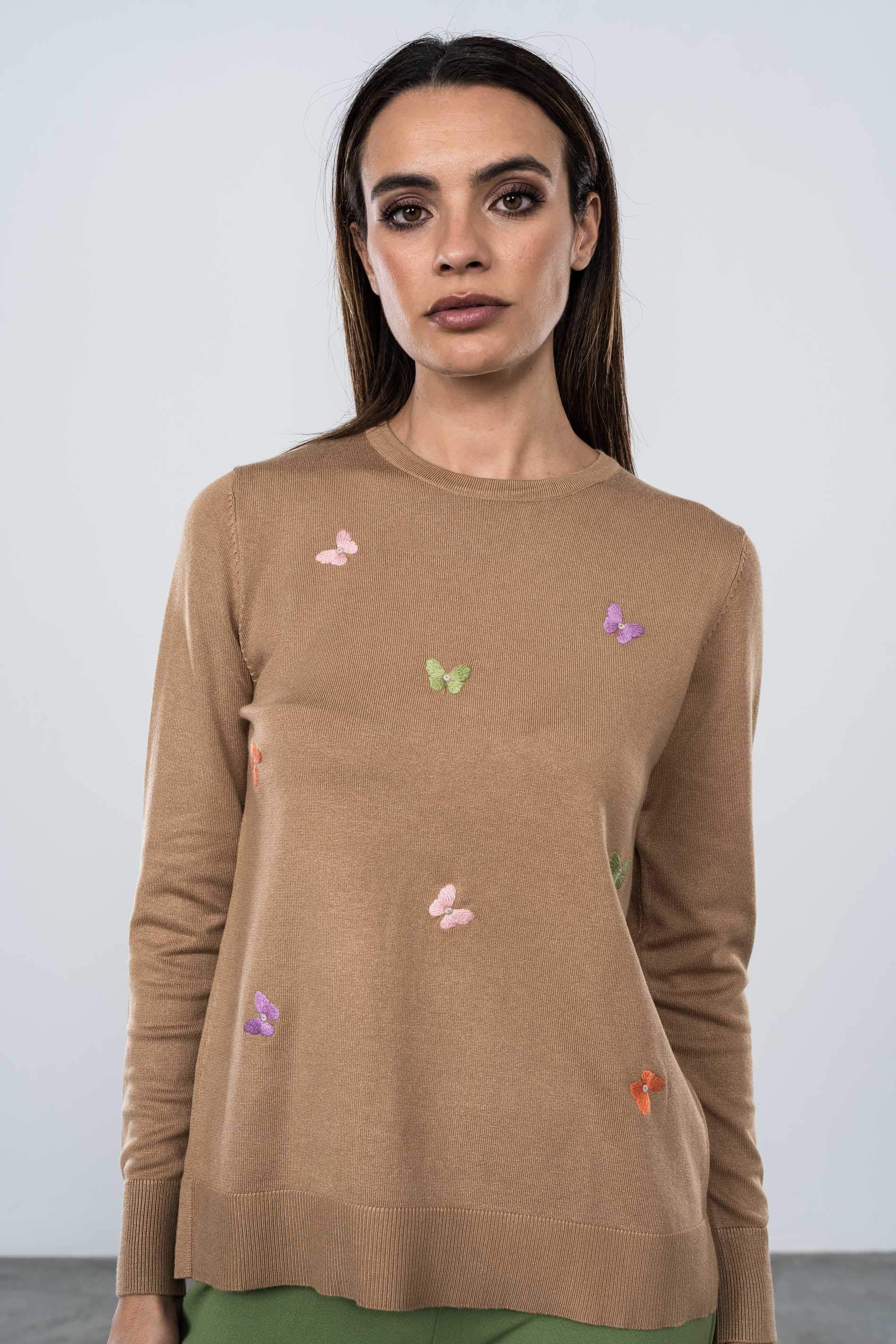 JERSEY BORDADO MARIPOSAS CAMEL