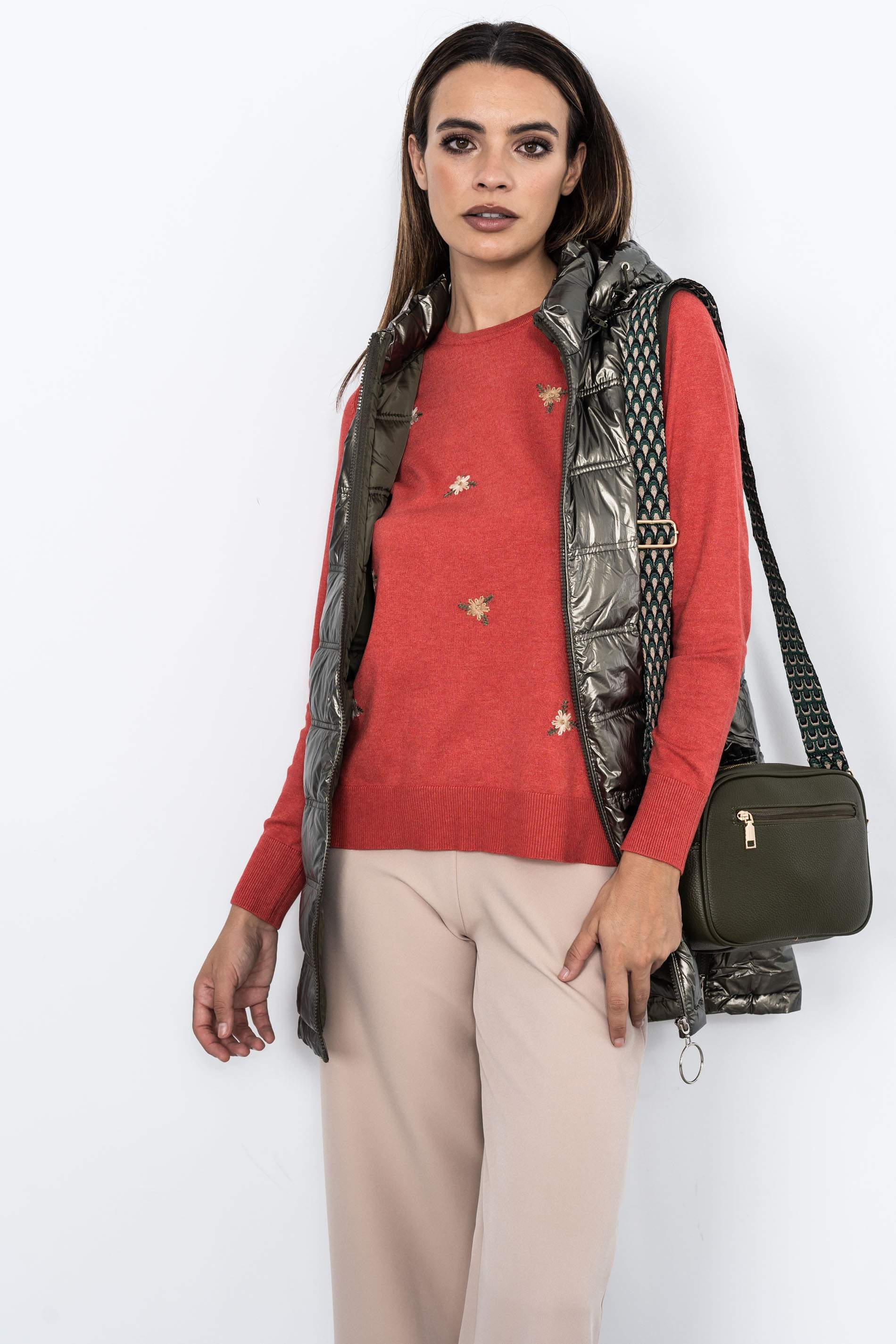 JERSEY BORDADO FLORES COLORES CORAL