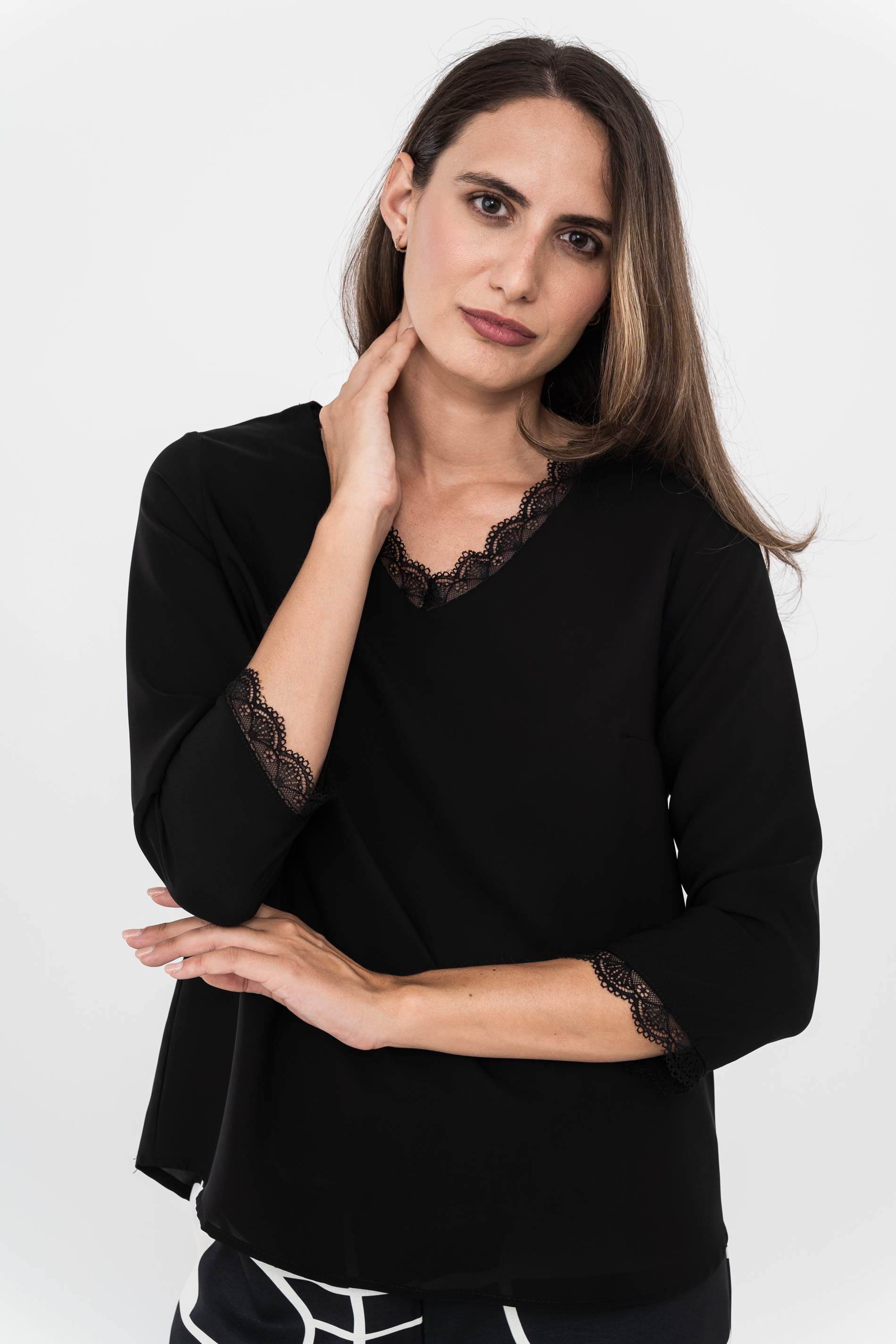 BLUSA COMBINADA ENCAJE NEGRO
