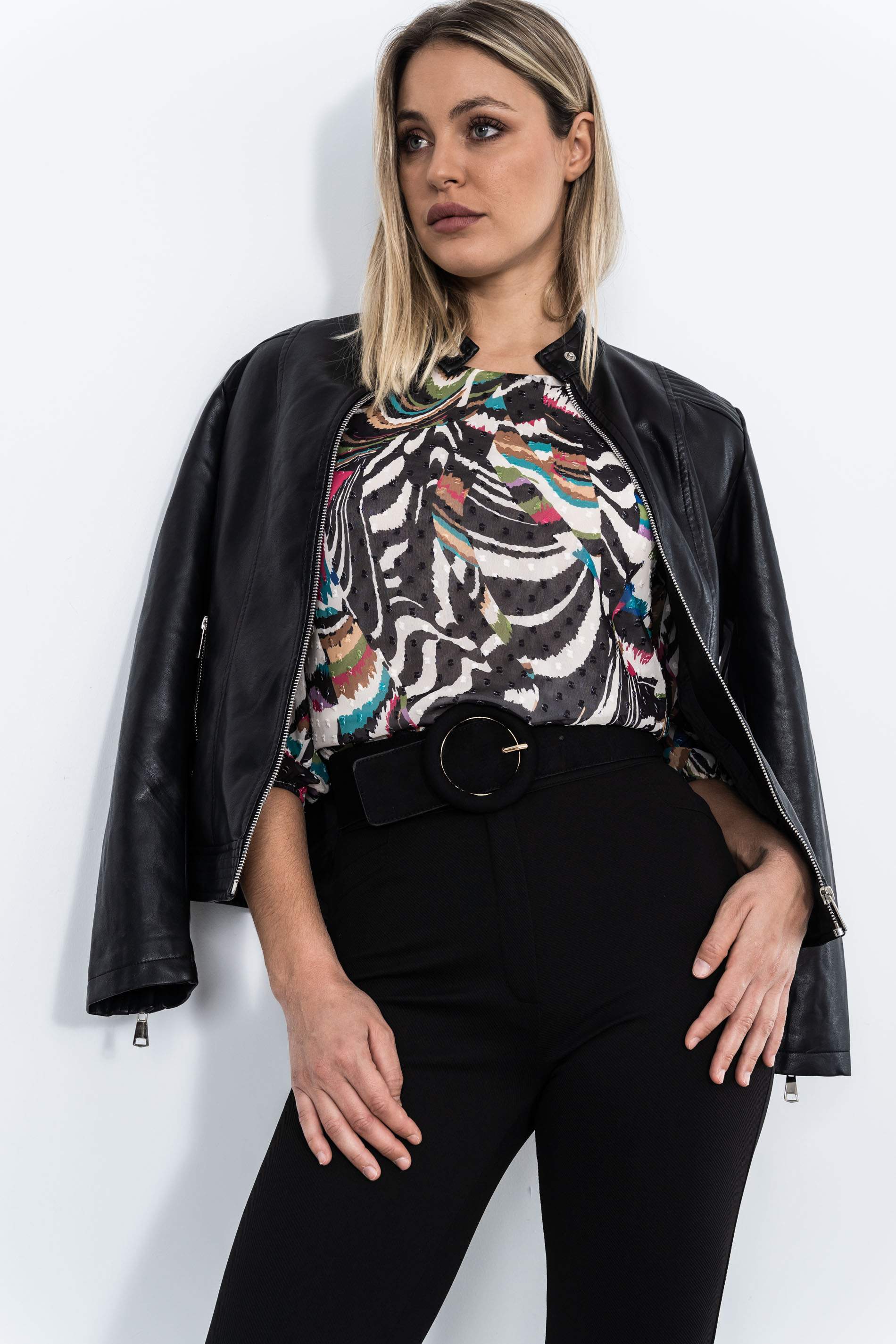 BLUSA PLUMETI ASTRACTO NEGRO