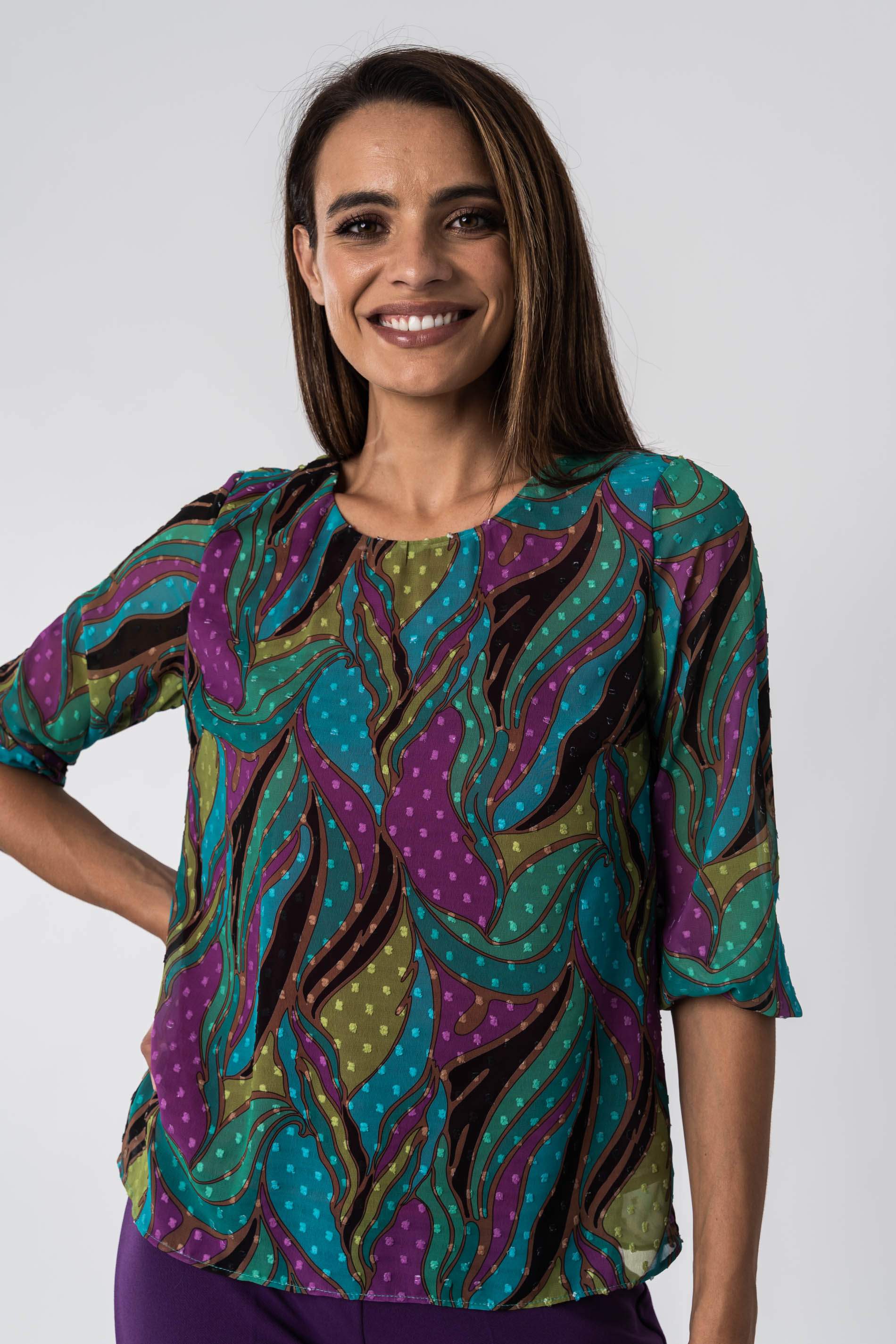 BLUSA PLUMETI HOJAS COLOR