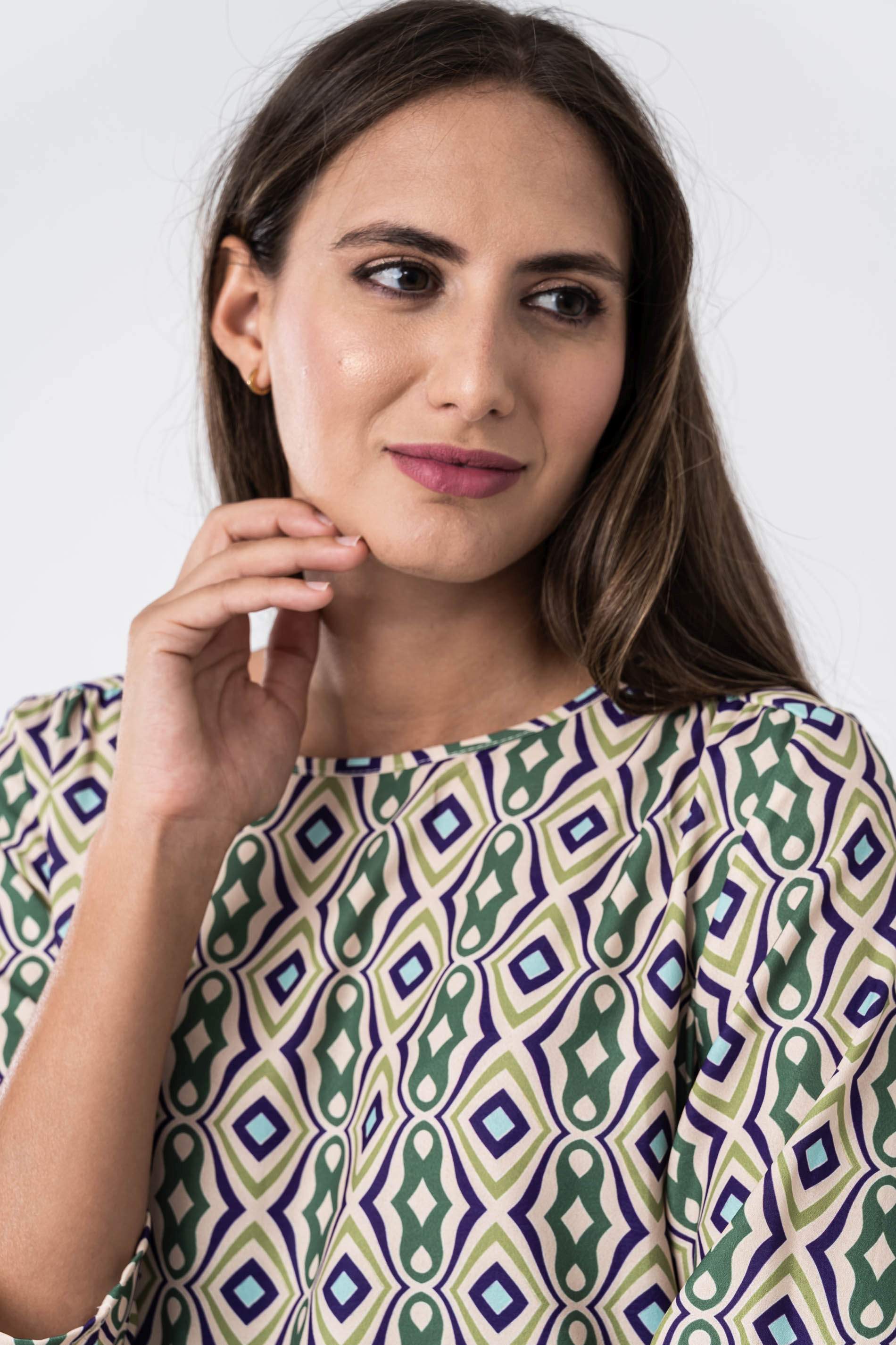 BLUSA PUÑO FRUNCIDO GEOMETRICO