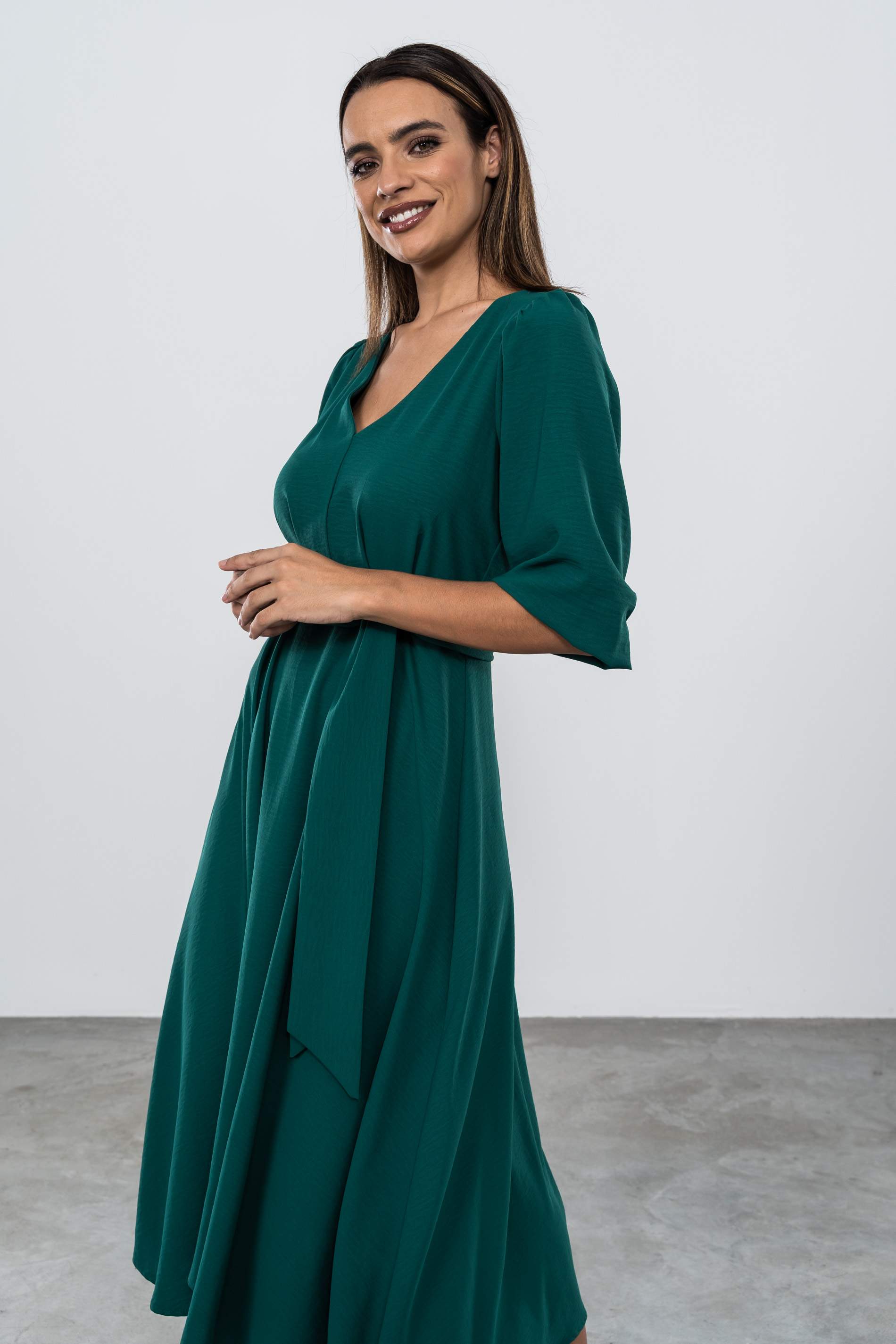 VESTIDO MIDI VUELO