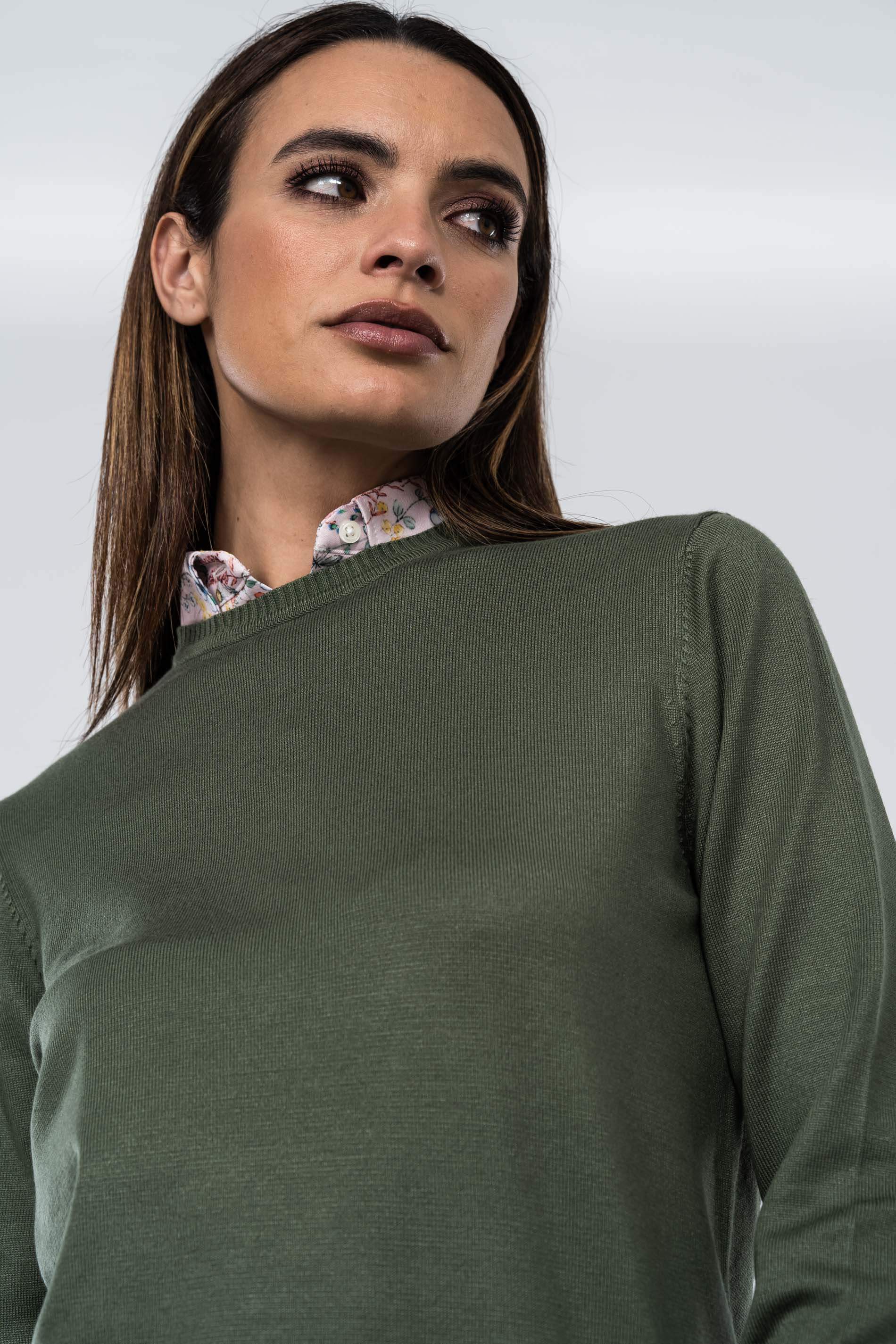 JERSEY CUELLO CAJA OLIVA