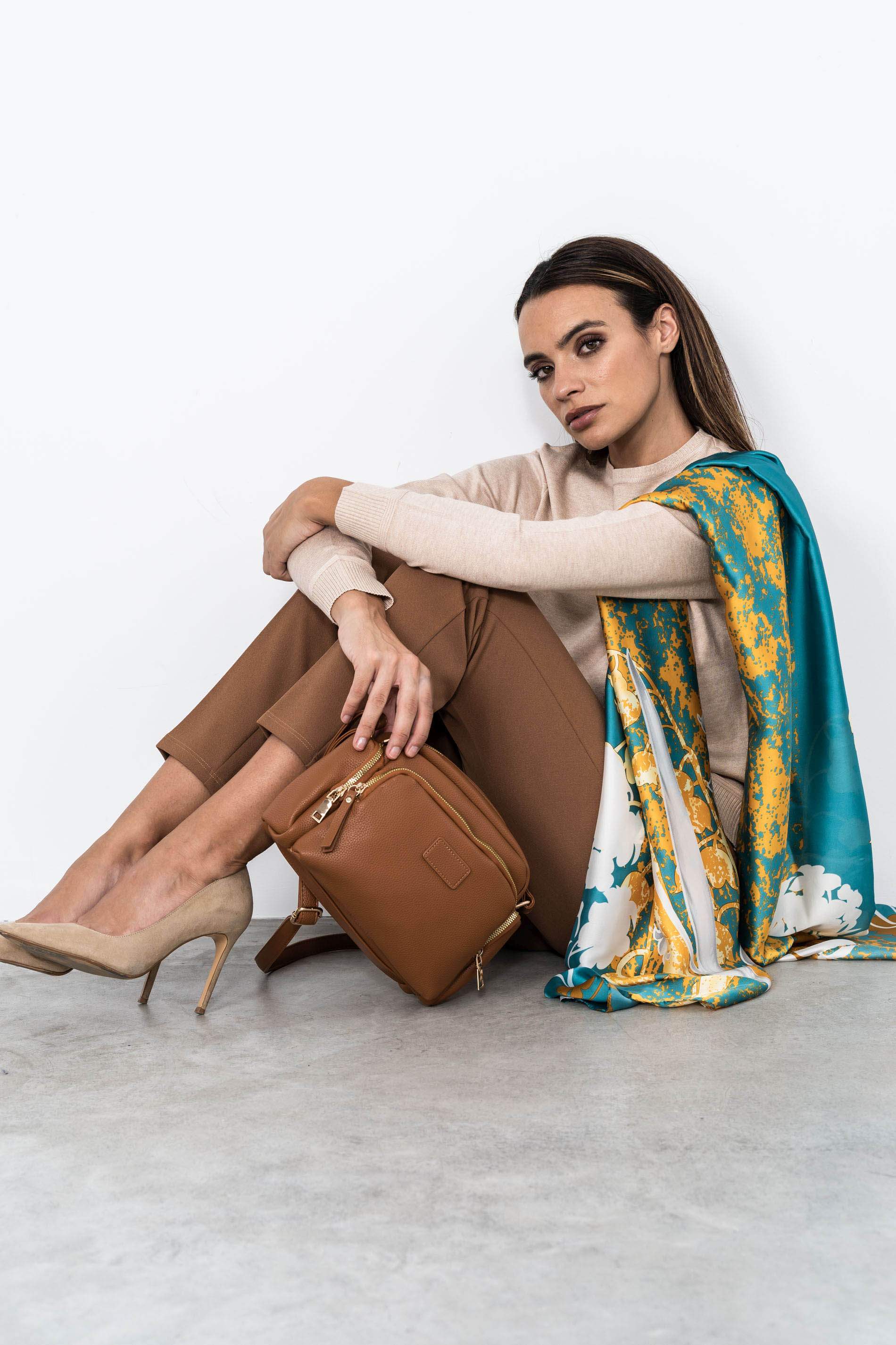 JERSEY CUELLO CAJA BEIGE