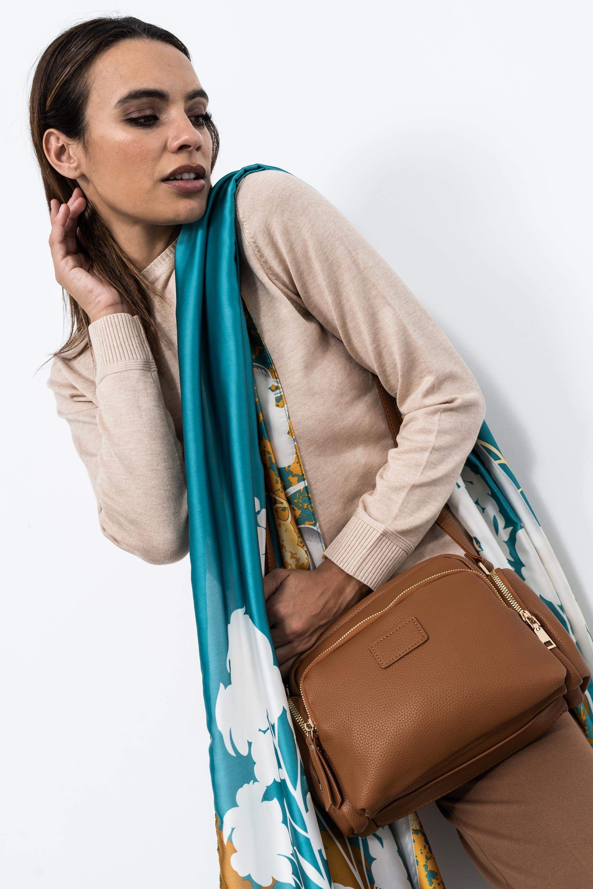 JERSEY CUELLO CAJA BEIGE