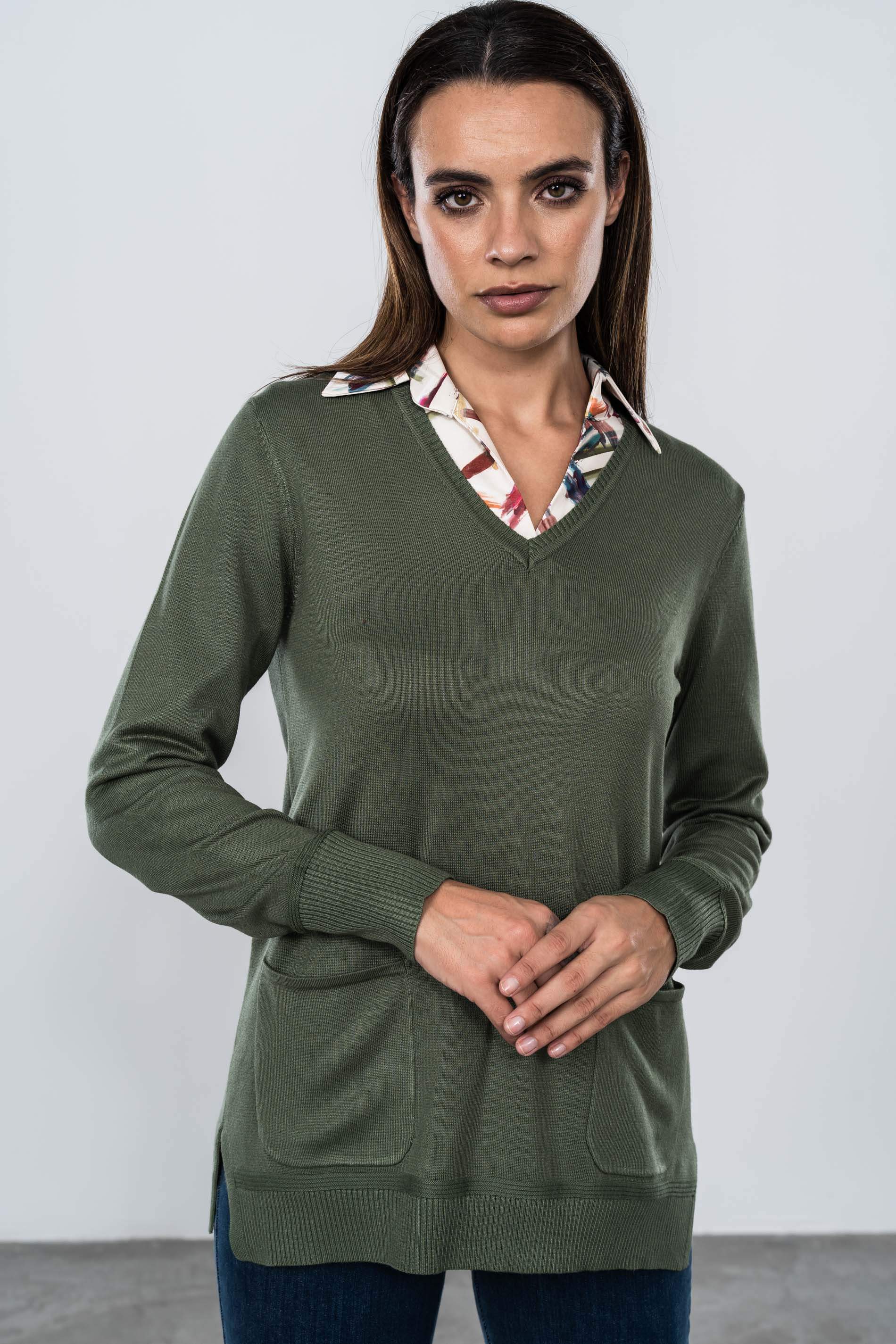 JERSEY CUELLO PICO BOLSILLOS OLIVA