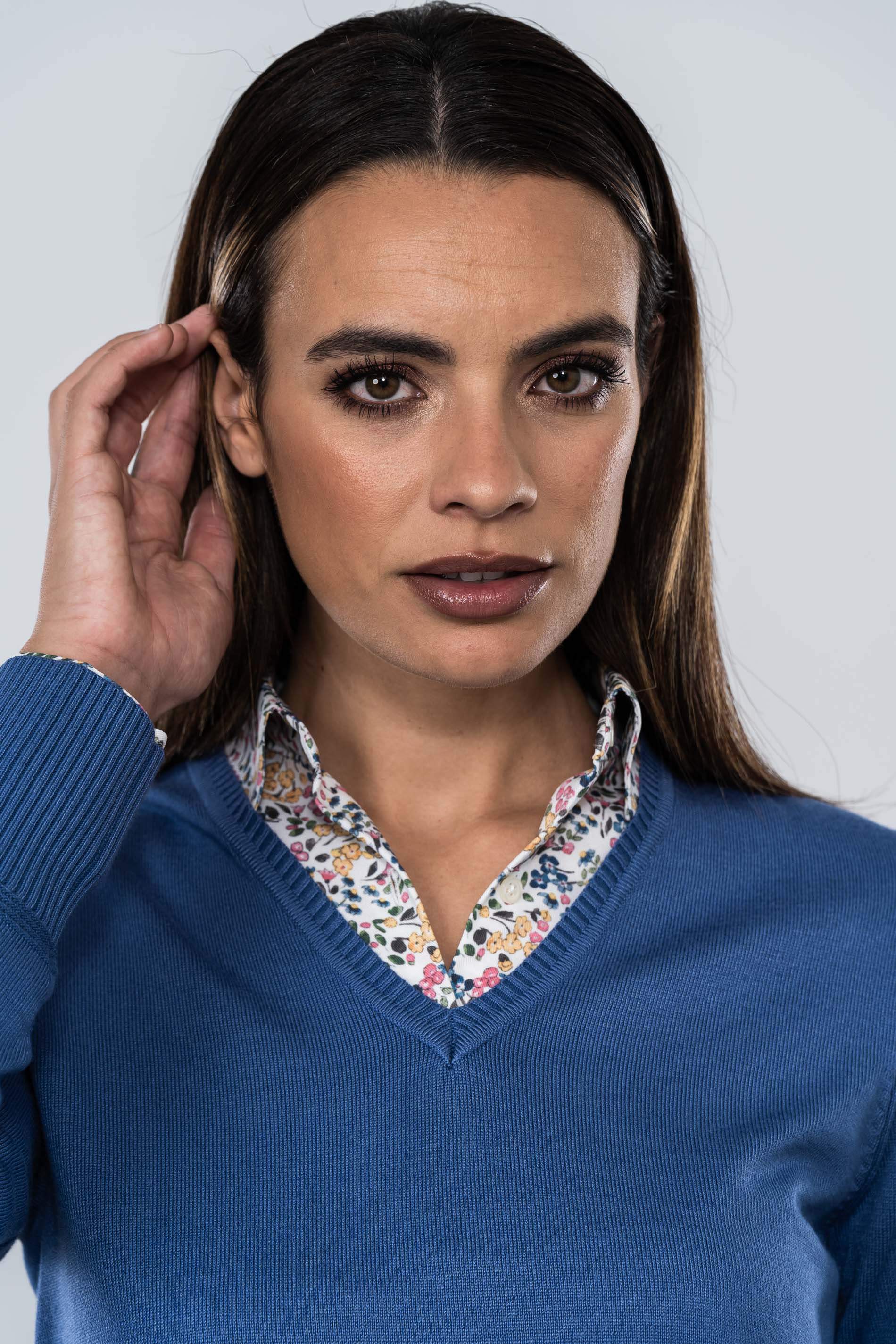 JERSEY CUELLO PICO BOLSILLOS AZUL