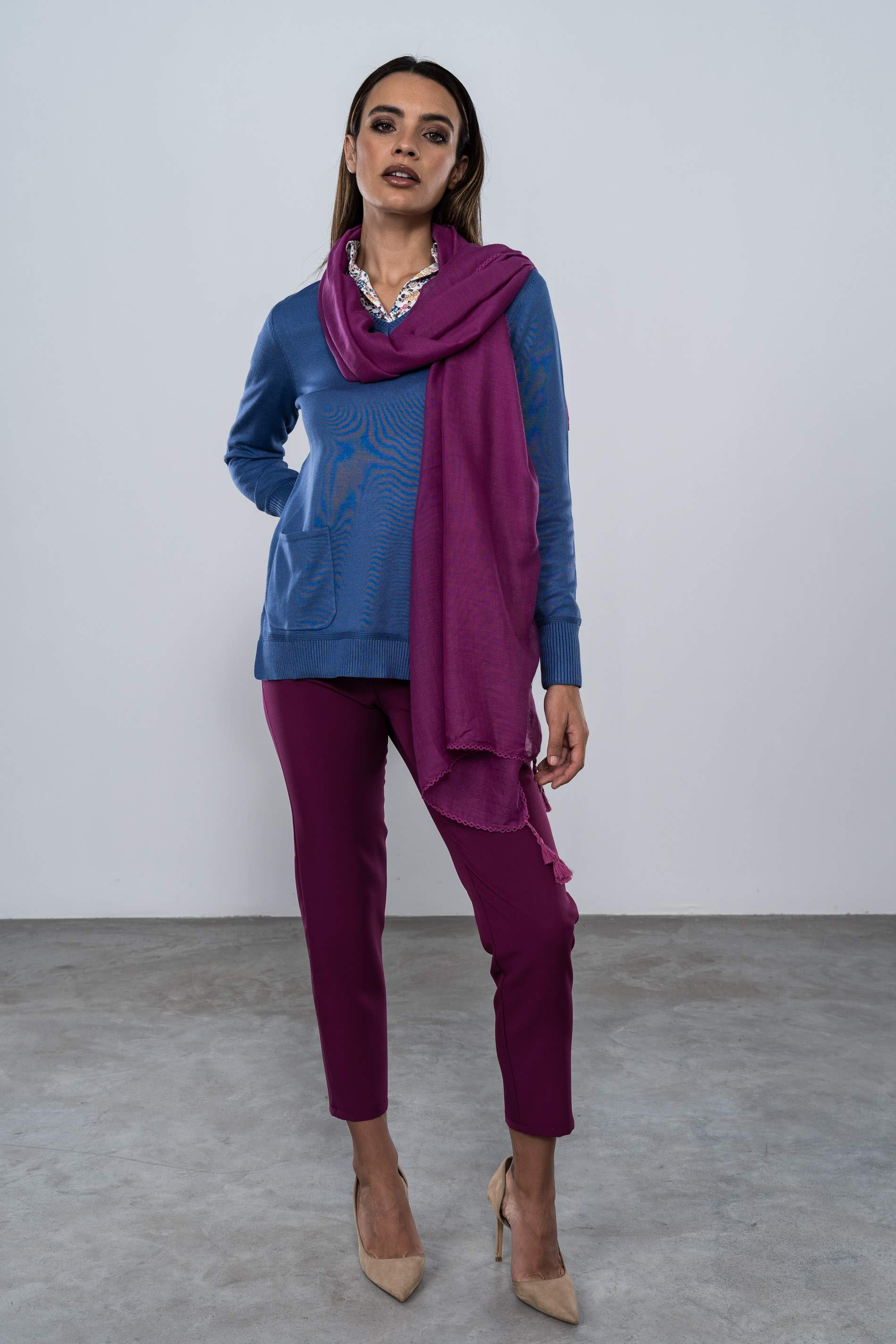 JERSEY CUELLO PICO BOLSILLOS AZUL