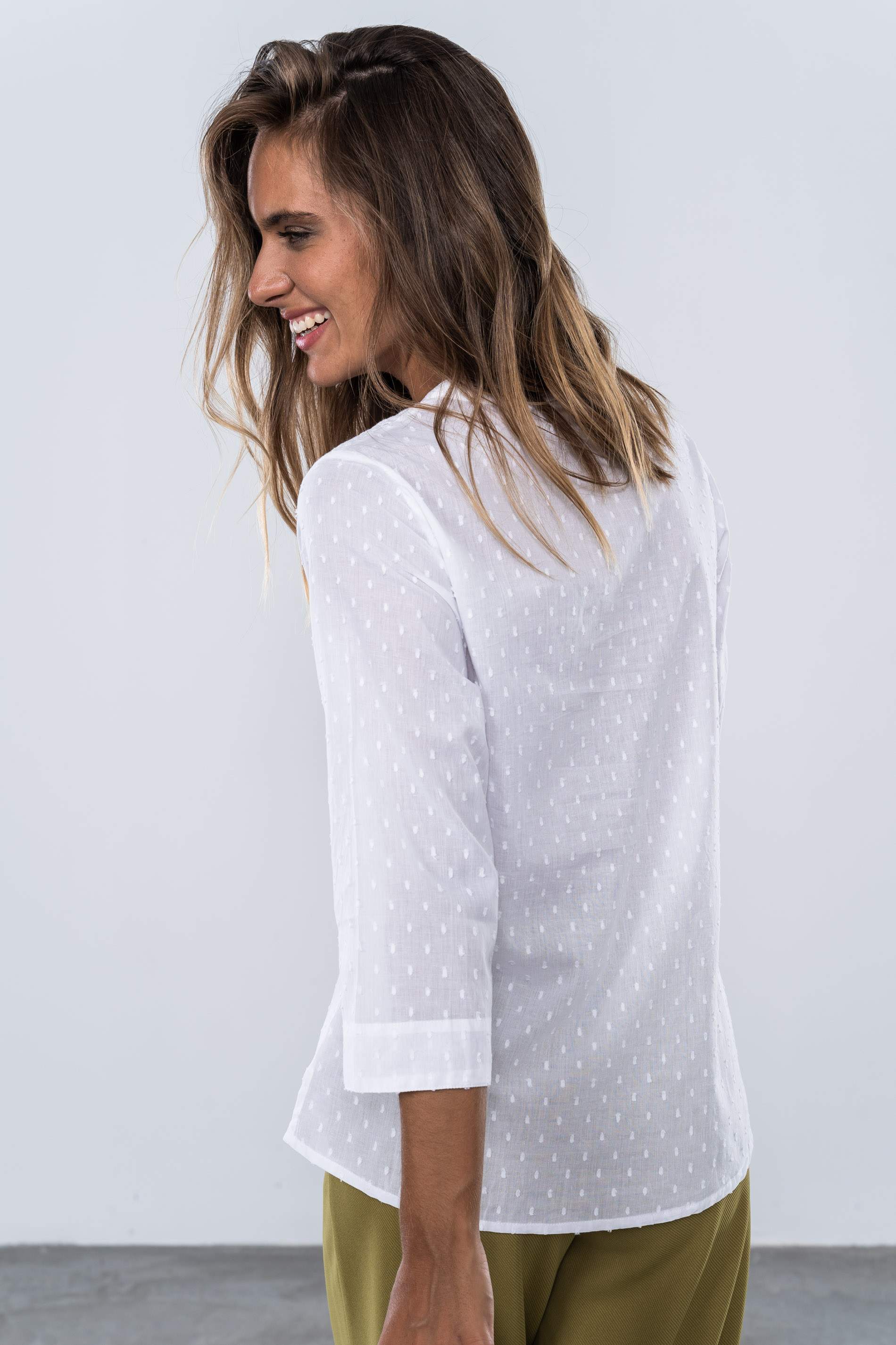 CAMISA PLUMETI ENCAJES MANGA LARGA