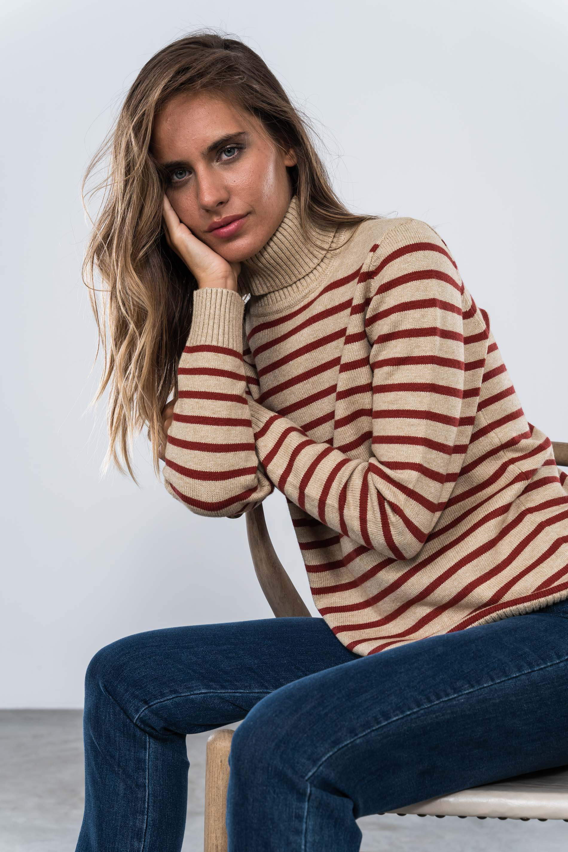 JERSEY CUELLO CISNE RAYAS CRUDO Y CAMEL