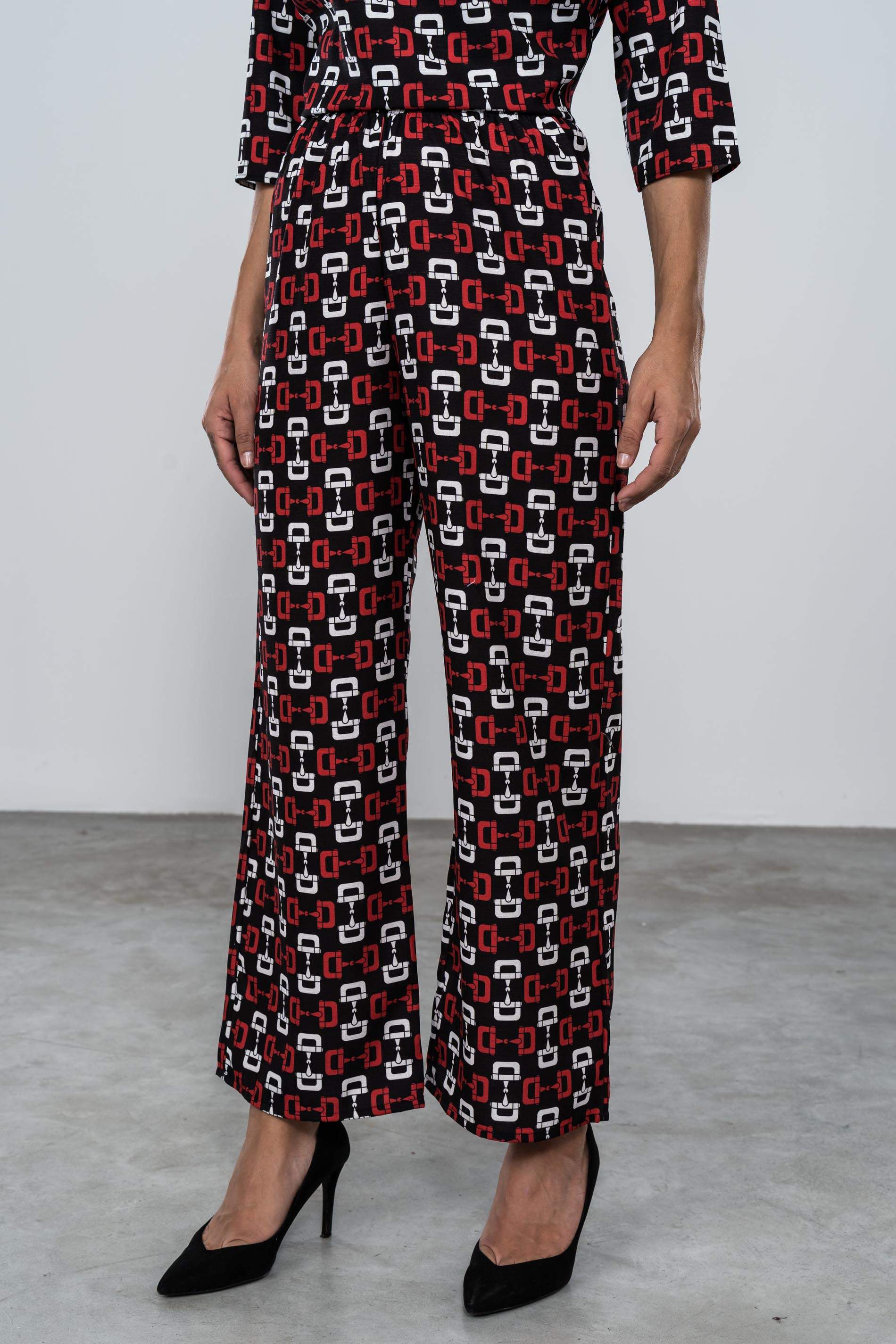 PANTALON ESTAMPADO ESTRIBOS