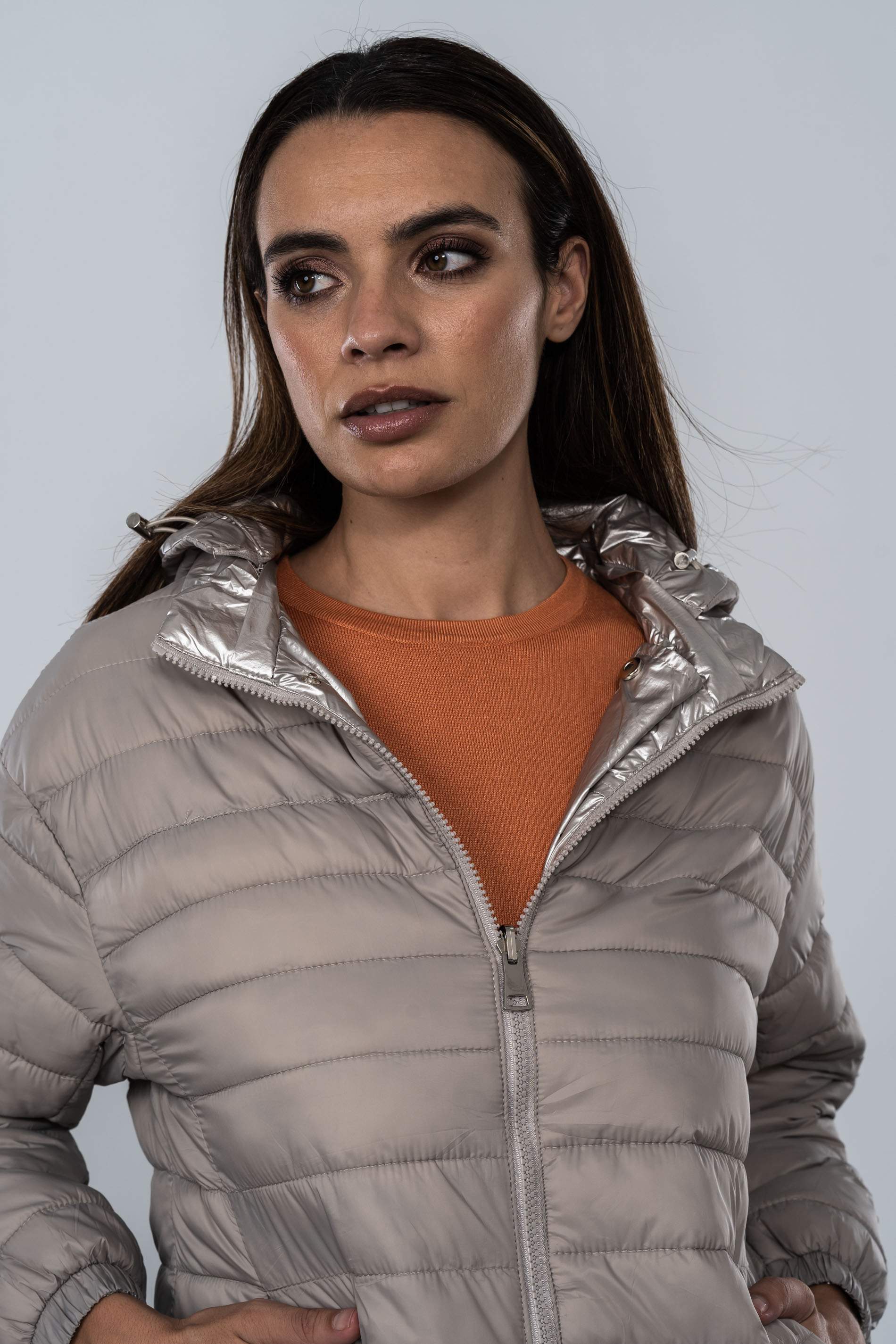 PARKA LIGERA REVERSIBLE SATINADA GRIS
