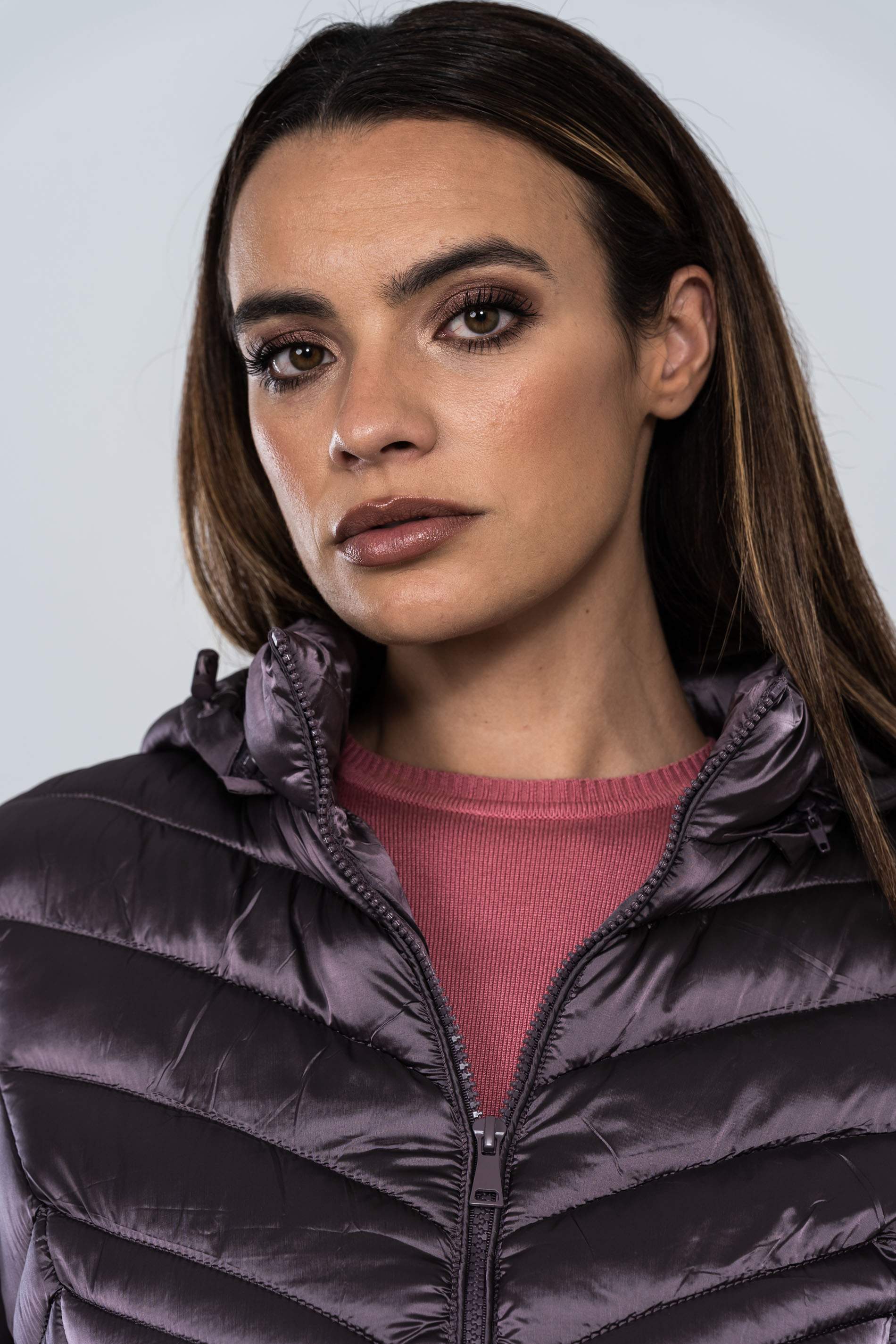 PARKA SATINADA PESPUNTE DIAGONAL PURPURA