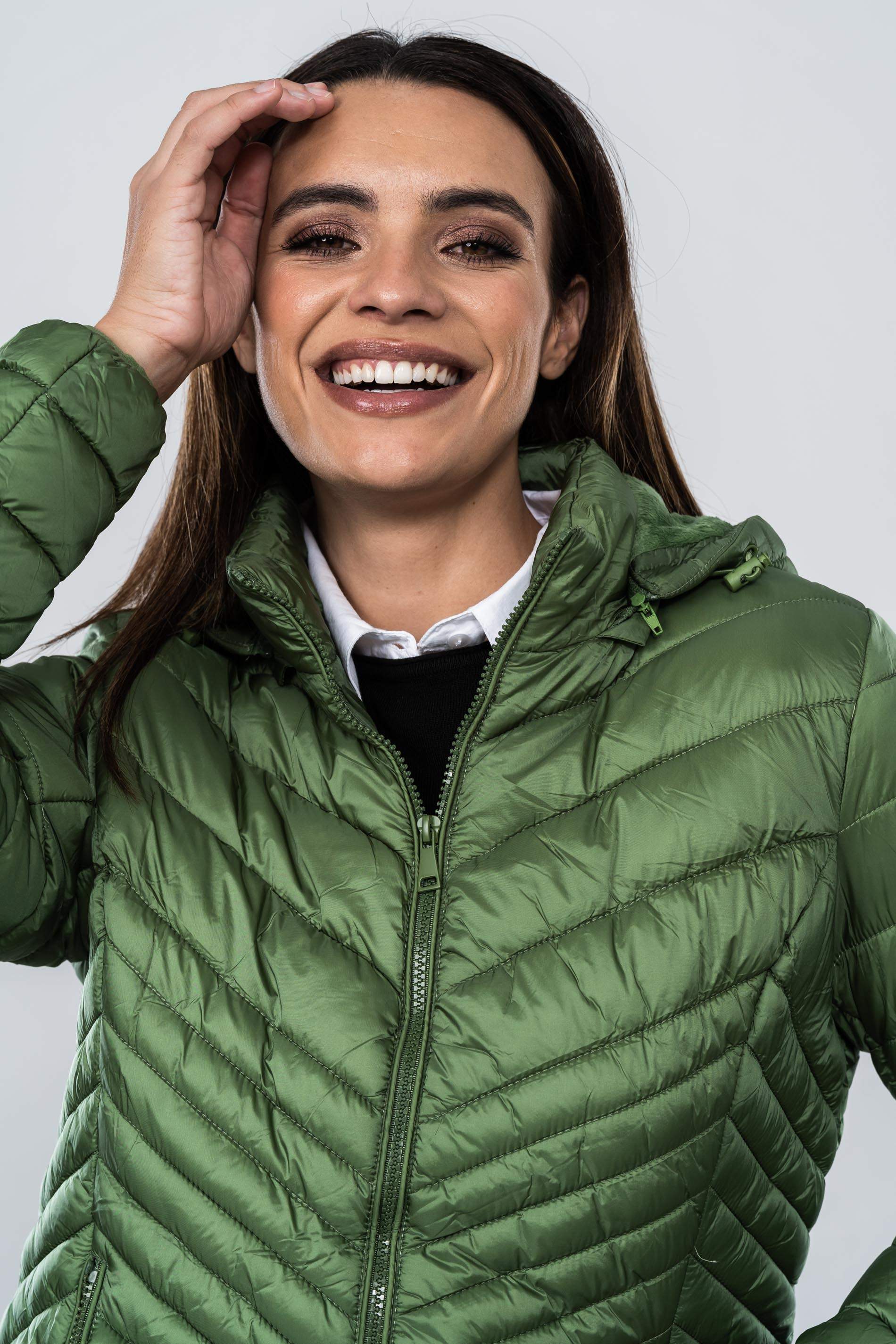 PARKA SATINADA PESPUNTE DIAGONAL VERDE