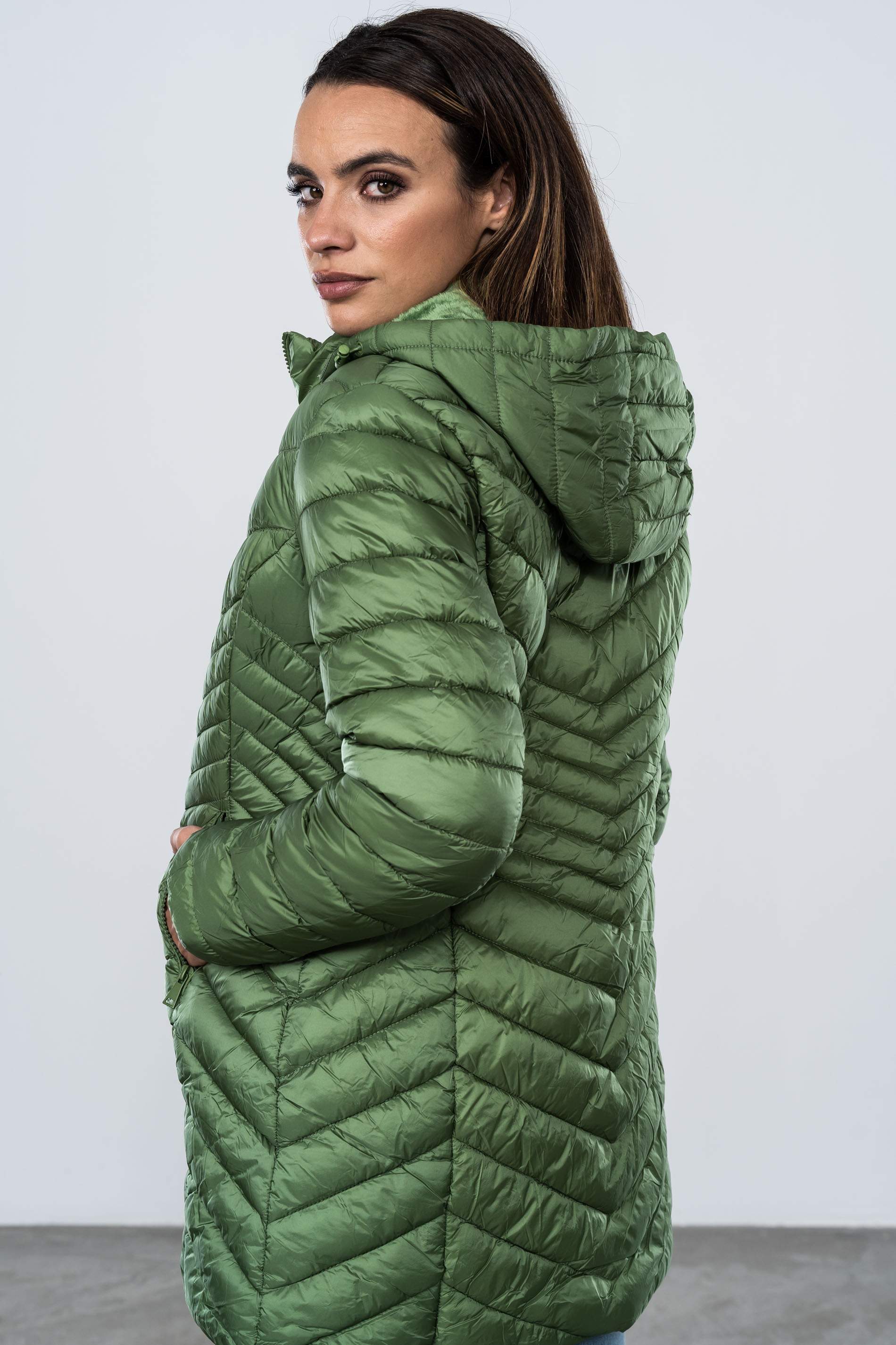 PARKA SATINADA PESPUNTE DIAGONAL VERDE