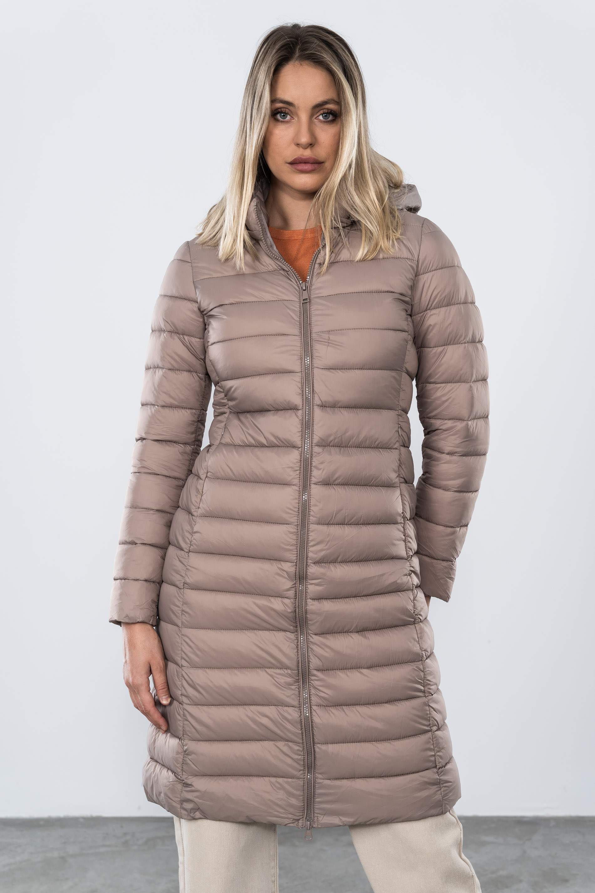 PARKA LARGA CINTURON TAUPE