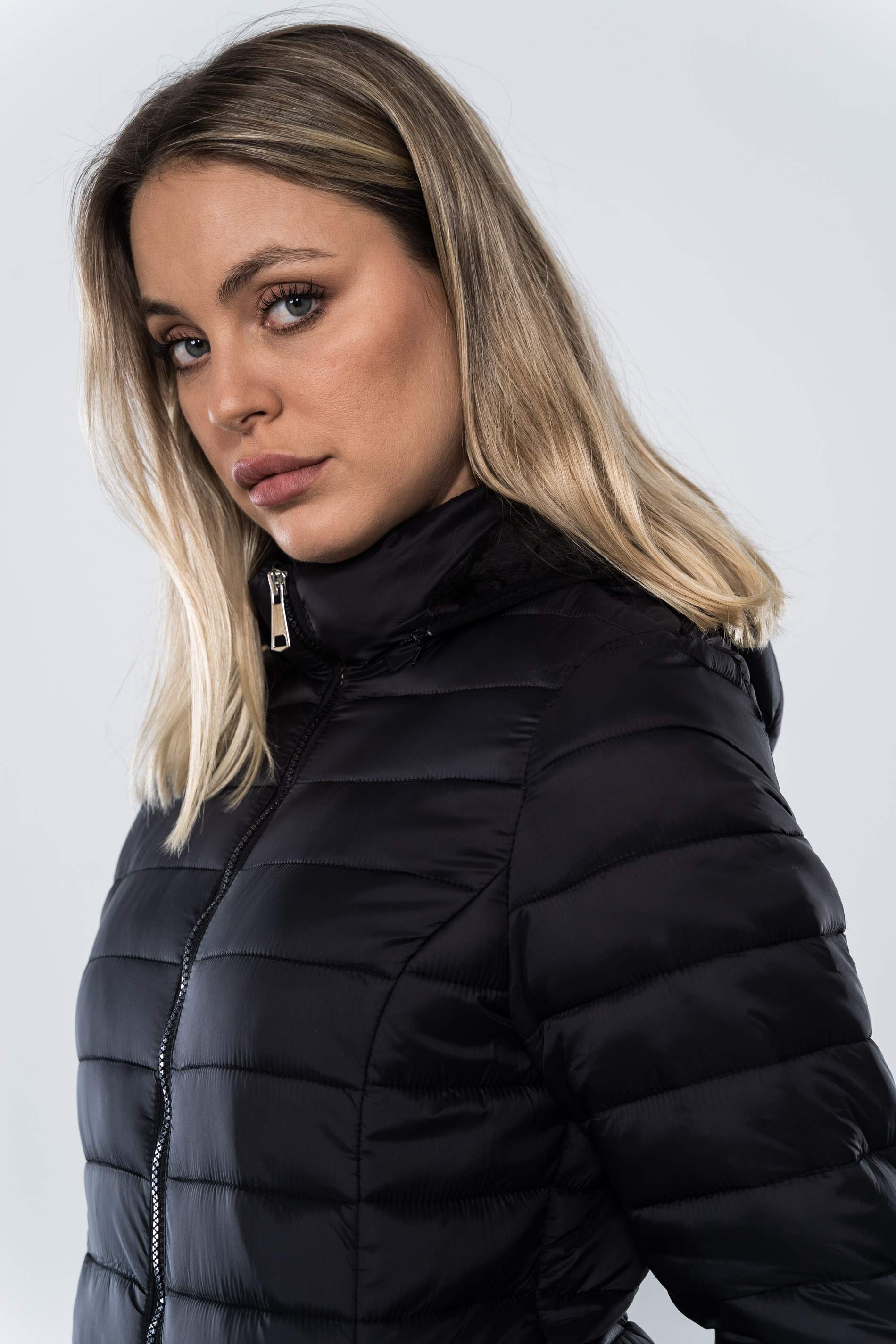 PARKA BOLSILLOS OCULTOS NEGRO