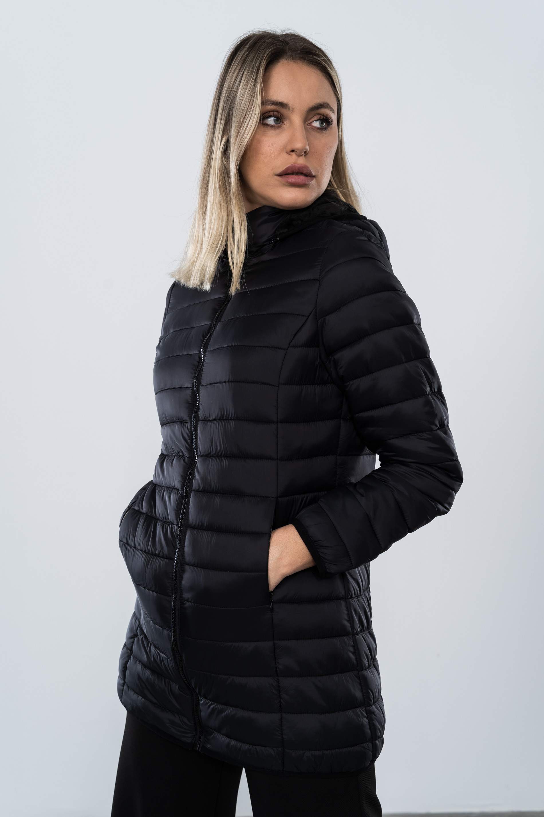 PARKA BOLSILLOS OCULTOS NEGRO
